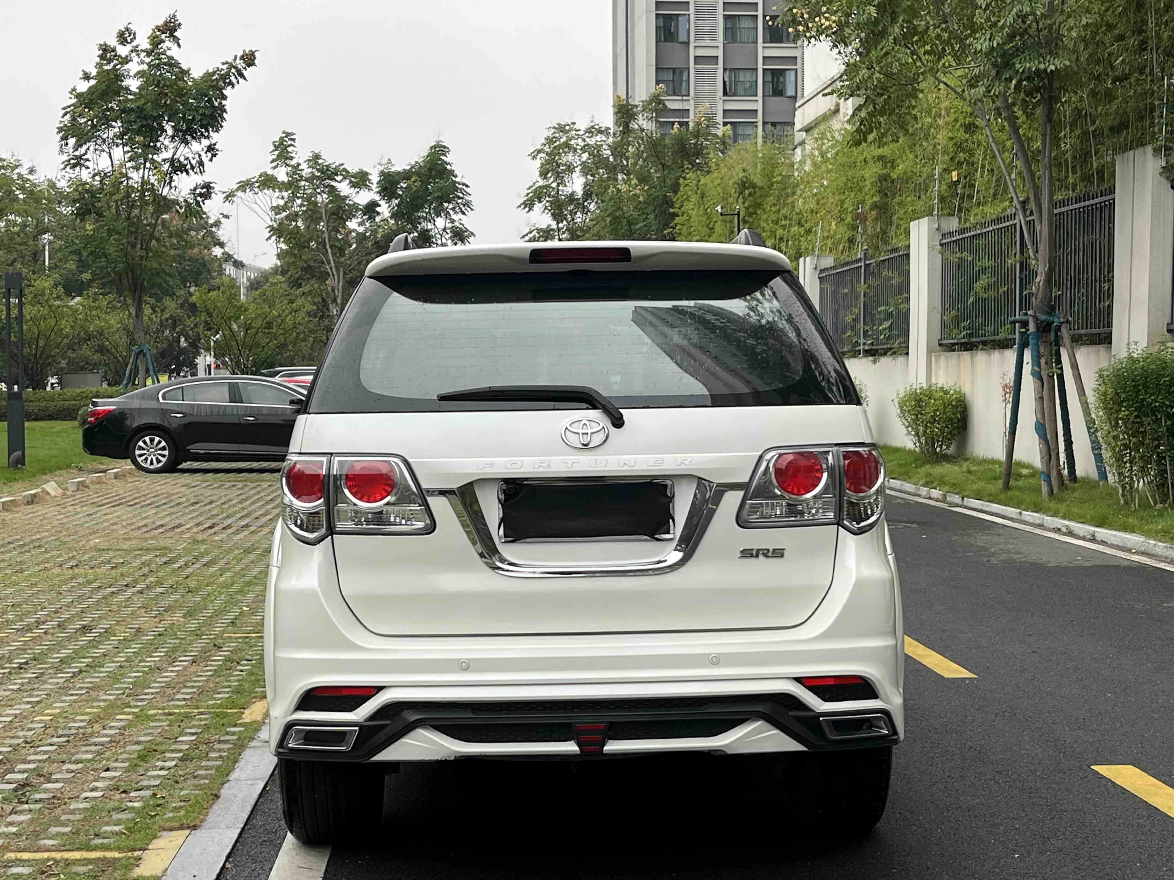 Toyota Fortuner 2015 immagine di auto #7