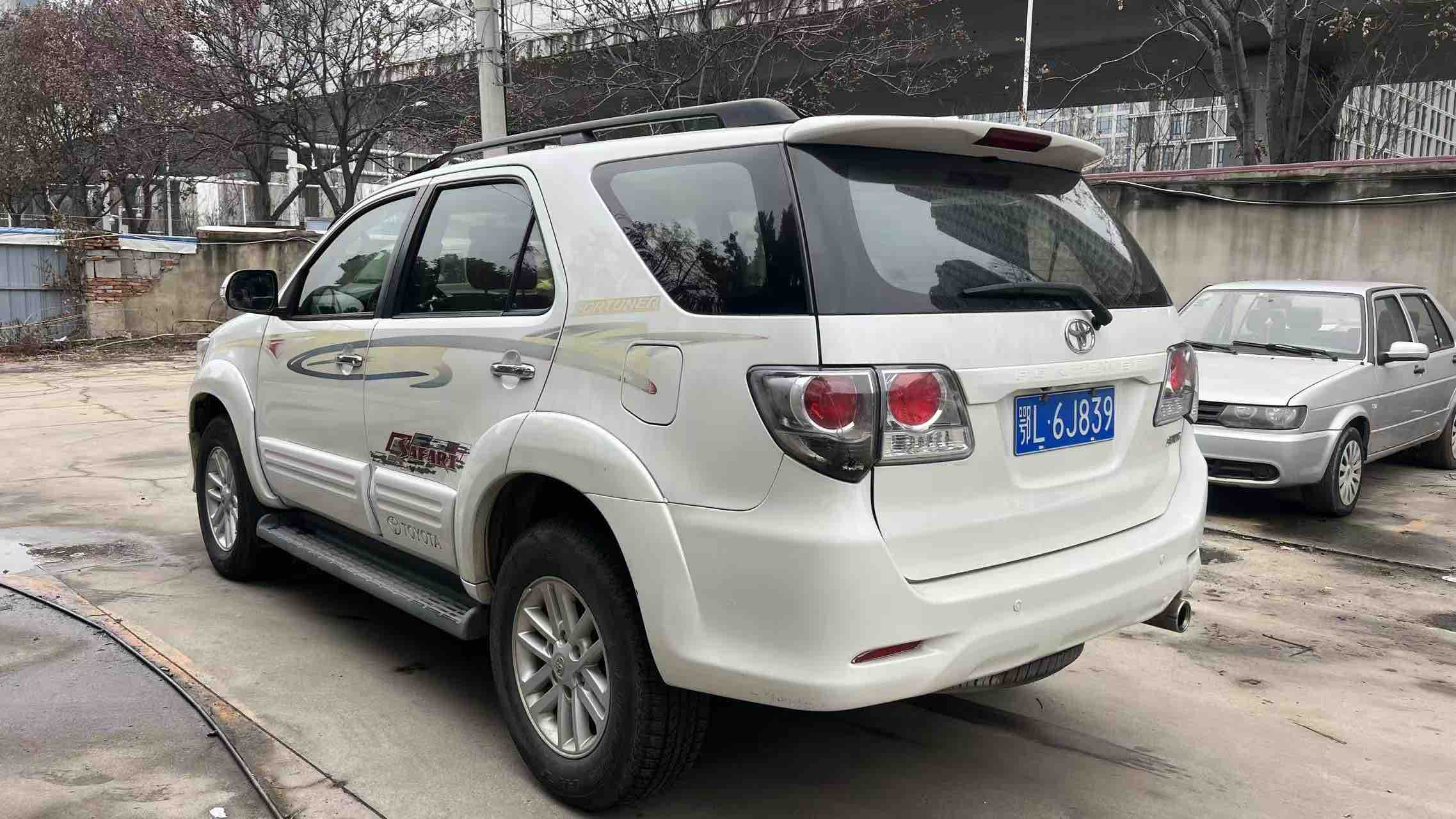 Toyota Fortuner 2016 صورة سيارة #7