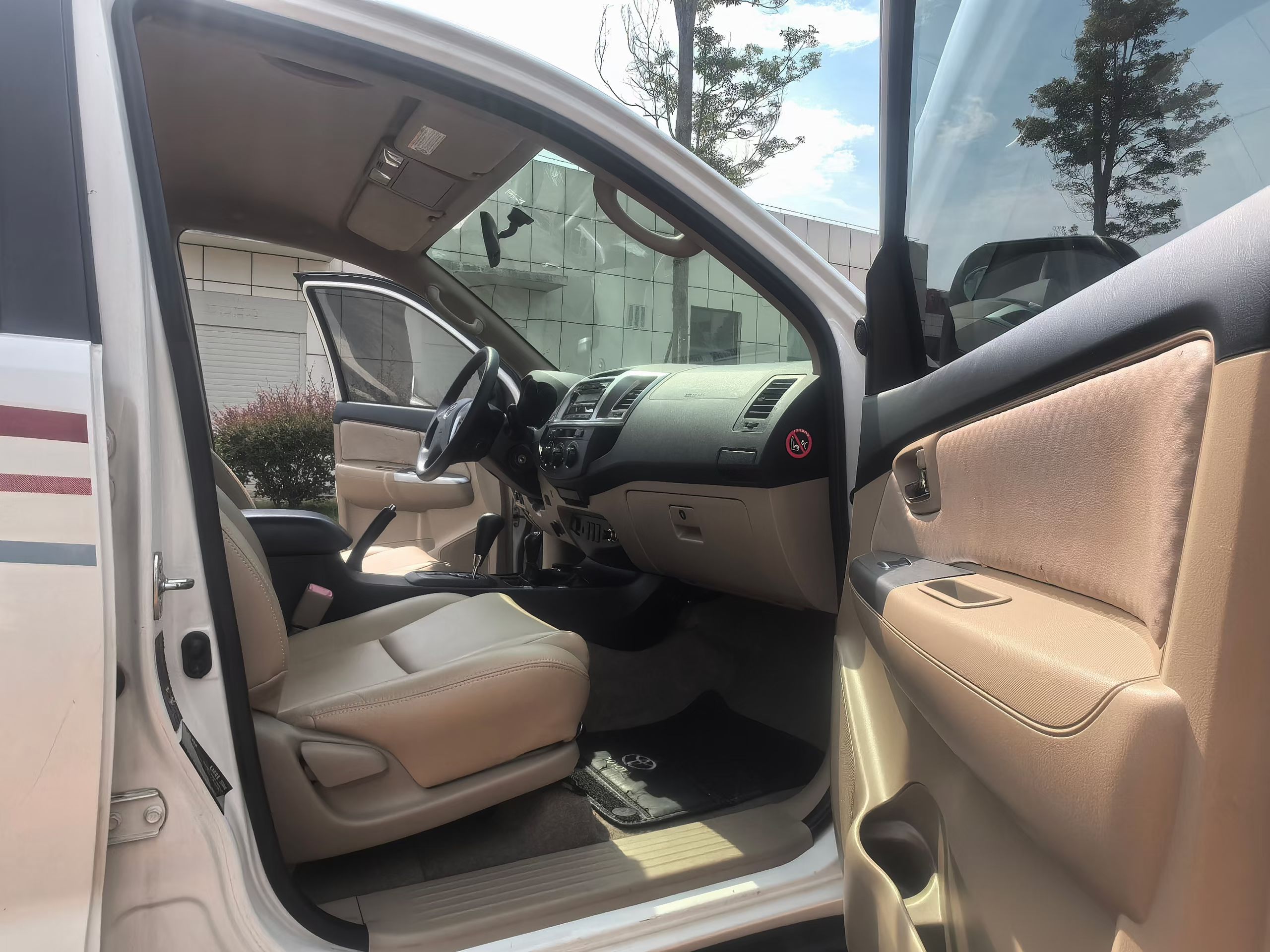 Toyota Fortuner 2016 immagine di auto #7