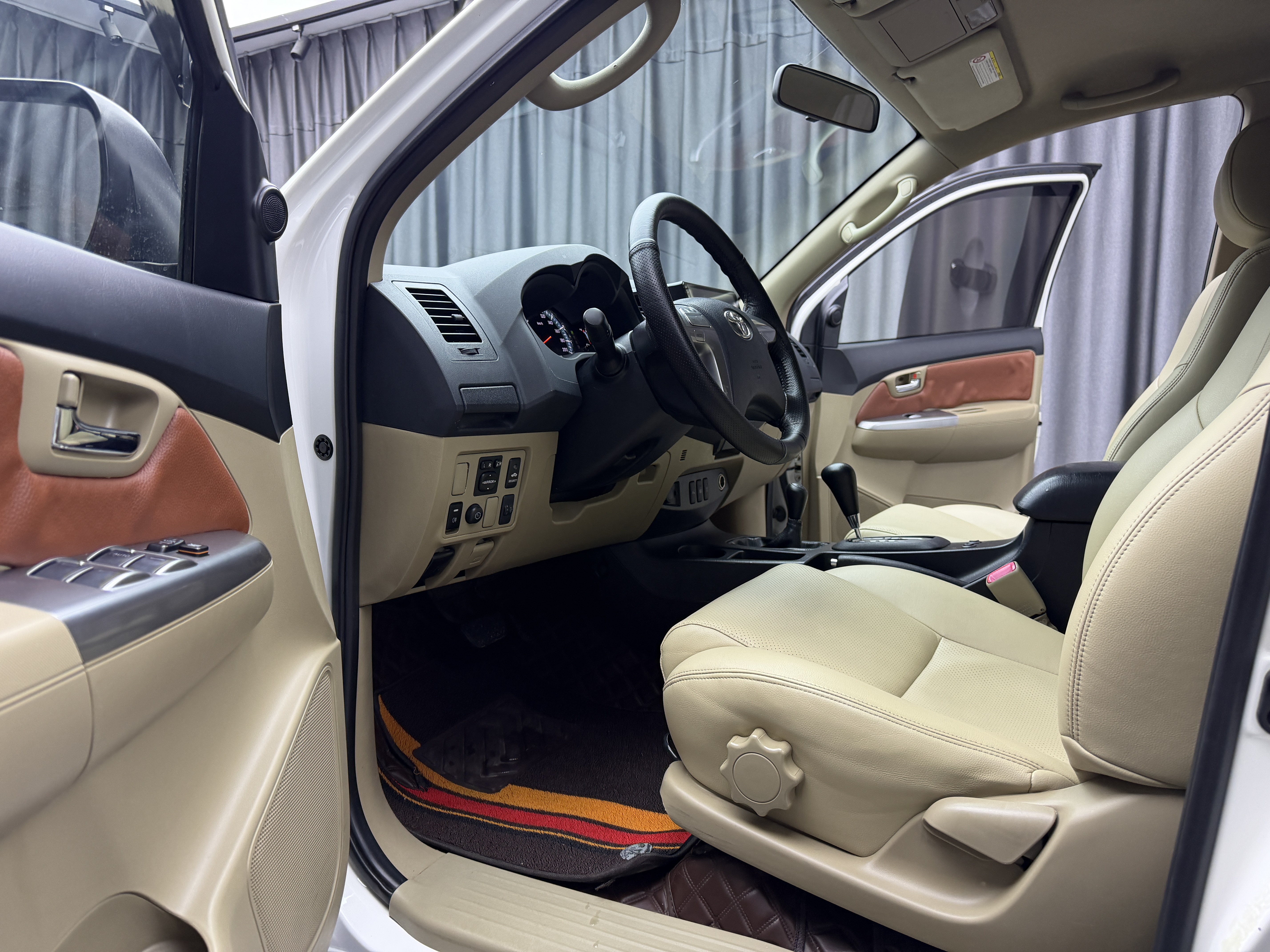Toyota Fortuner 2016 car image #7