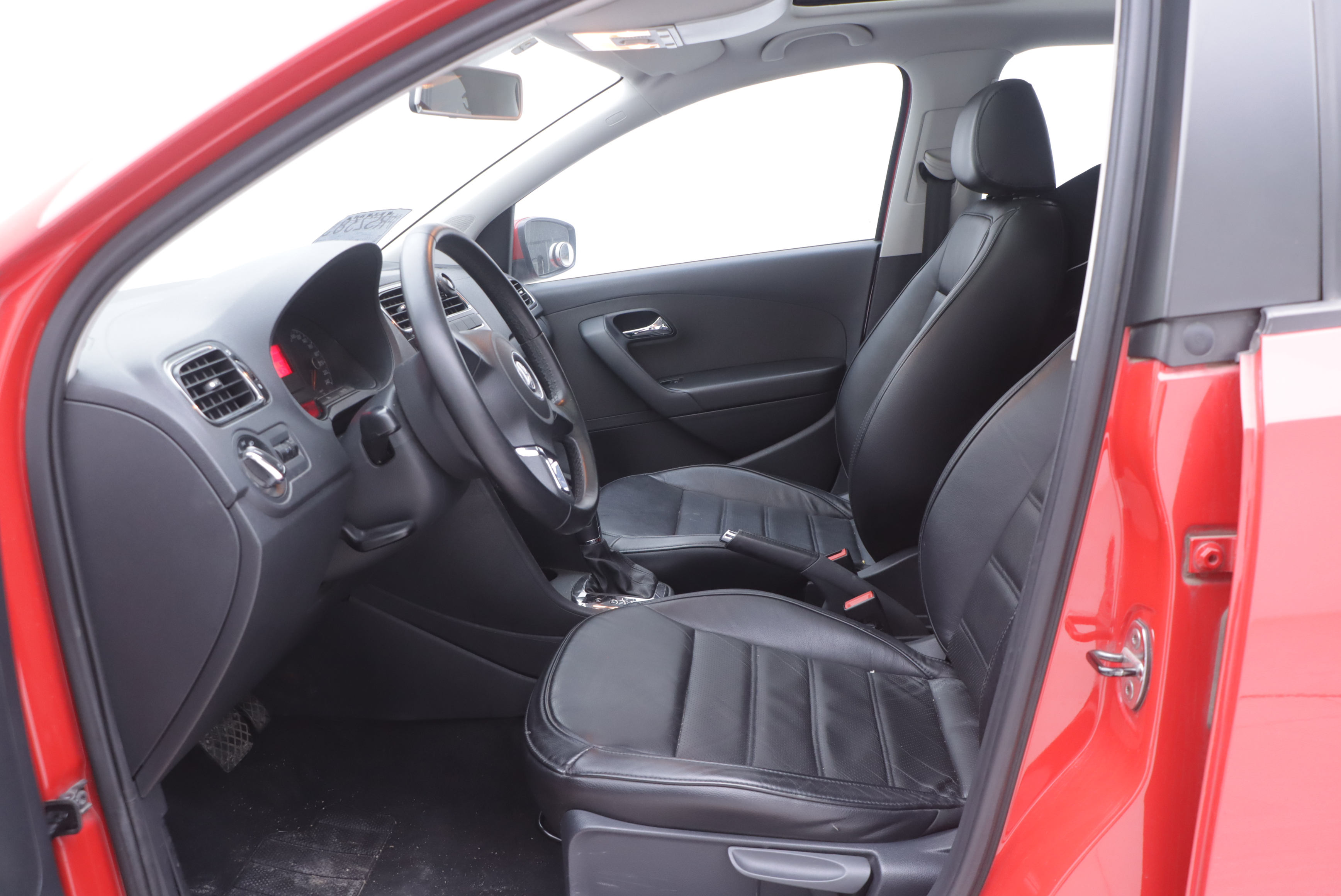 Polo 2012 car image #7