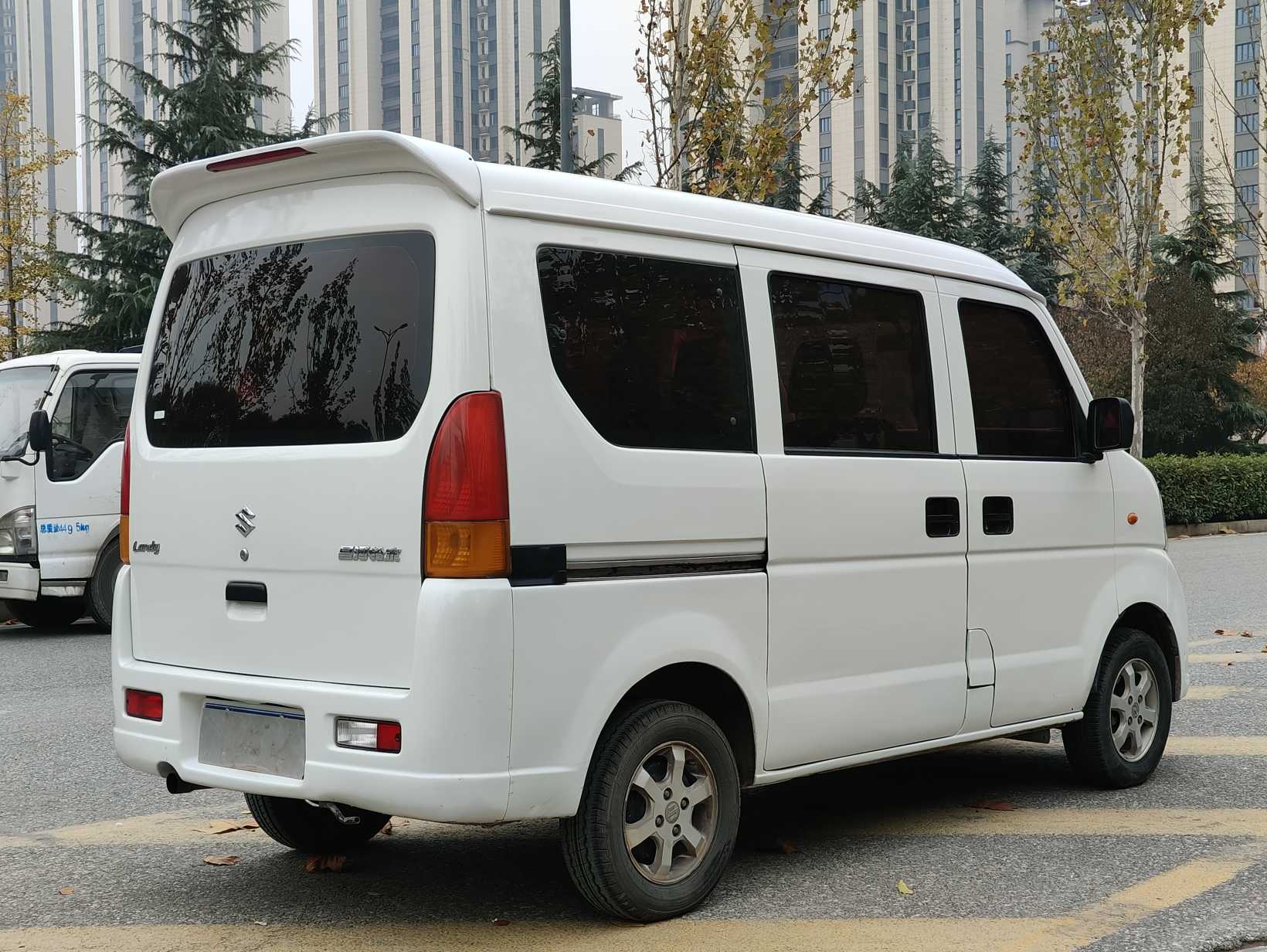 铃木 浪迪 2013 汽车图片 #7