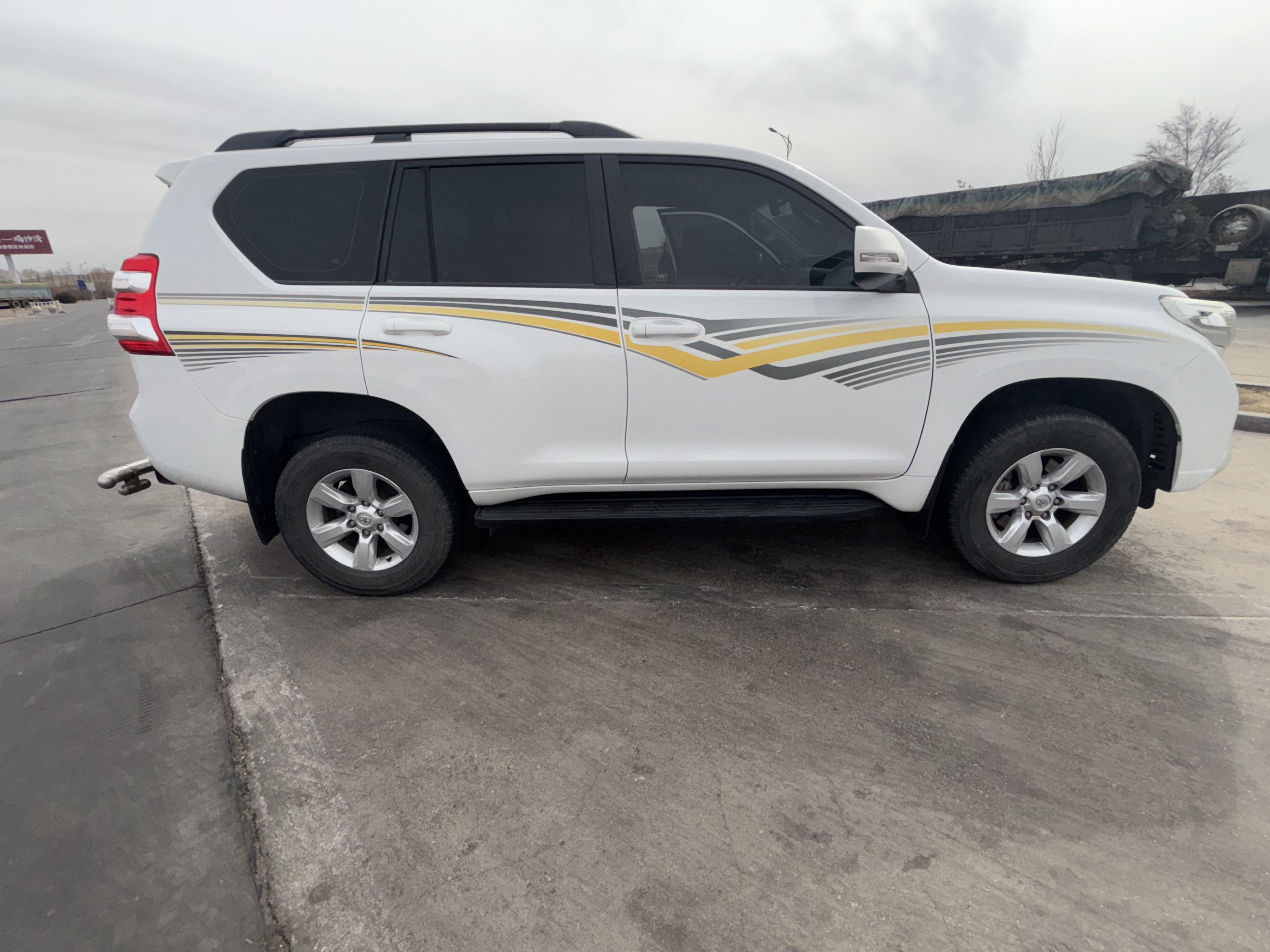 Toyota Land Cruiser Prado 2015 car image #7