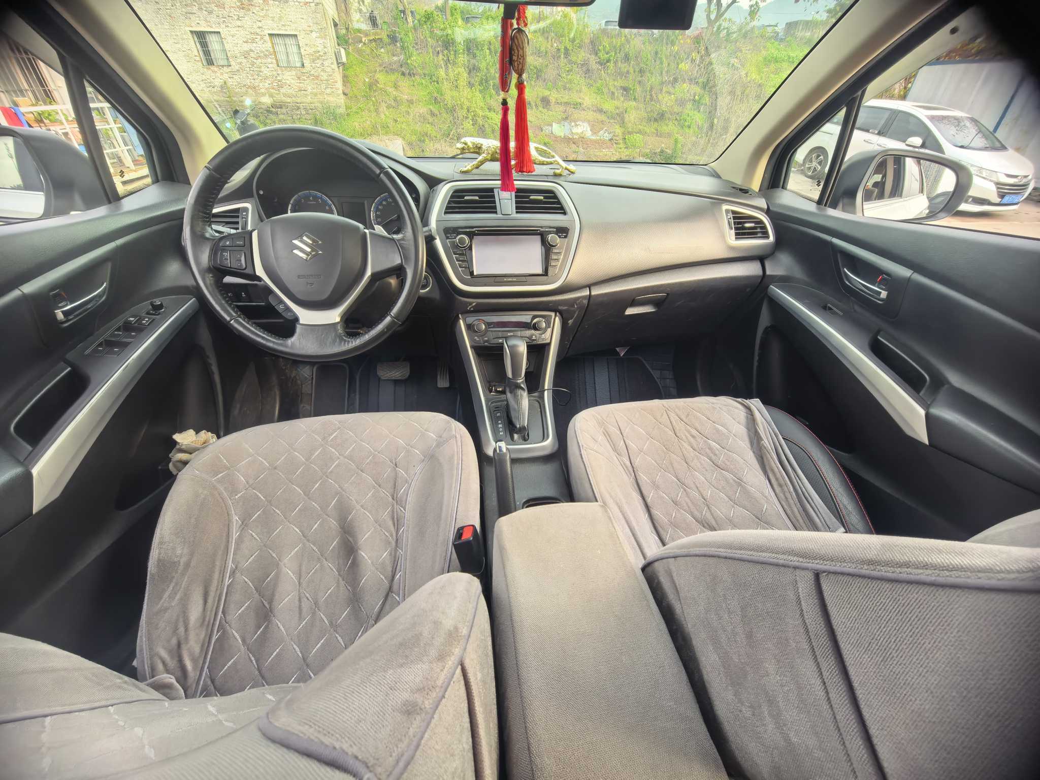 Suzuki S-Cross 2015 صورة سيارة #7