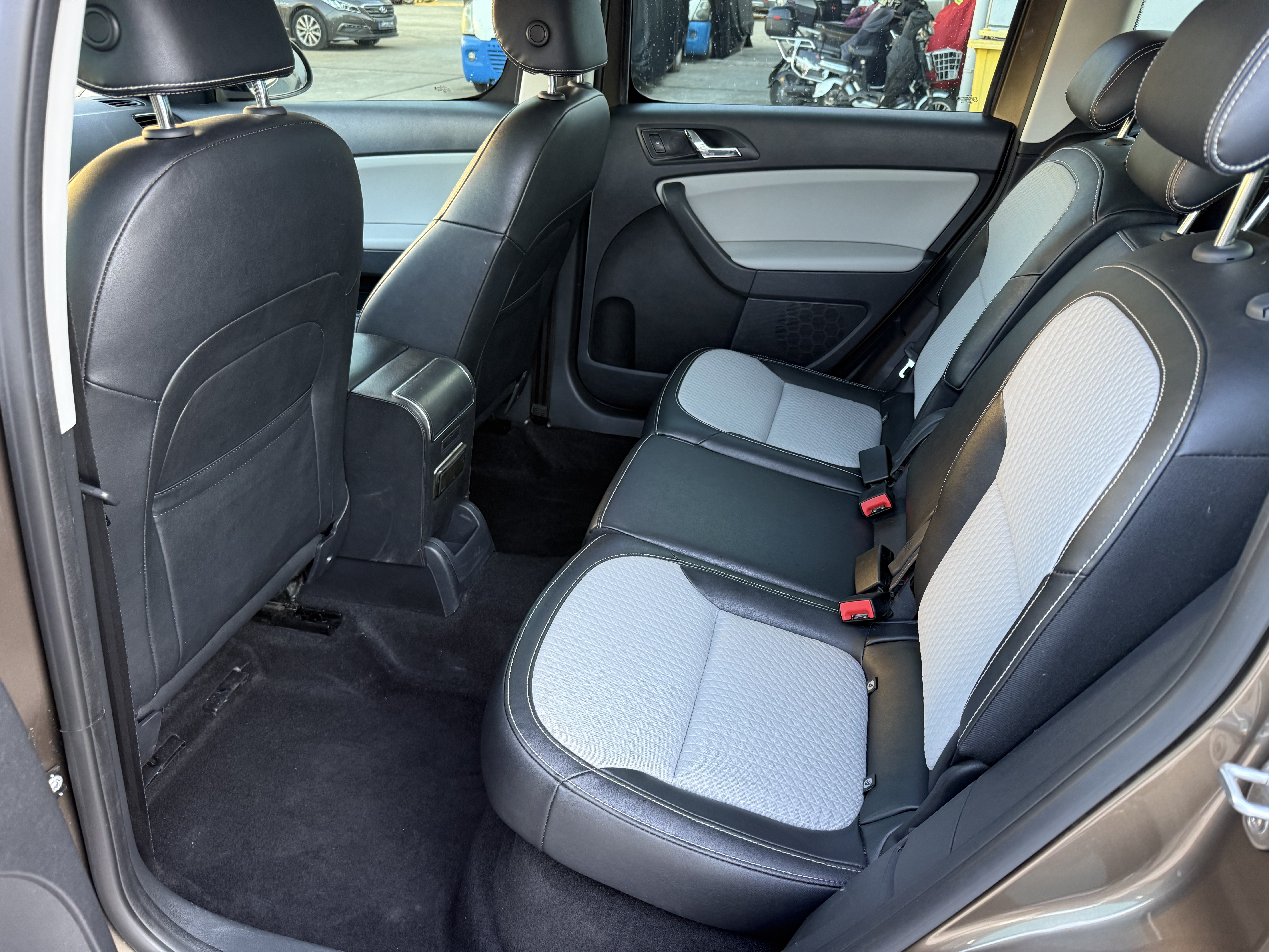 Skoda Yeti 2016 imagen de coche #7