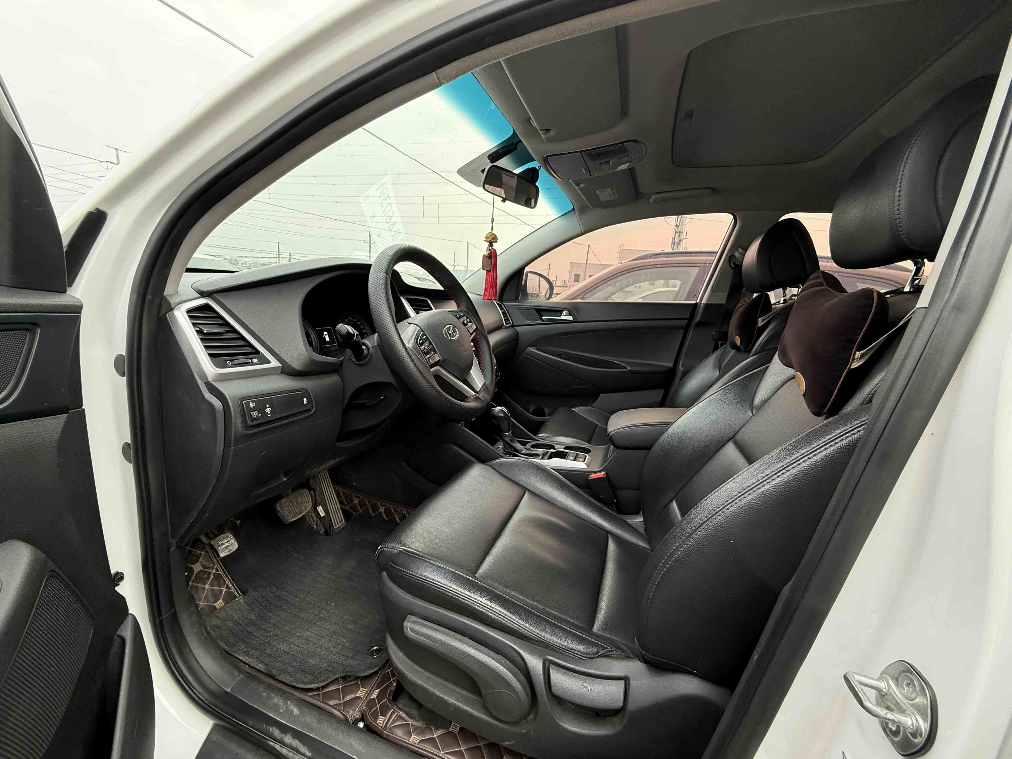 Hyundai Tucson 2017 car image #7