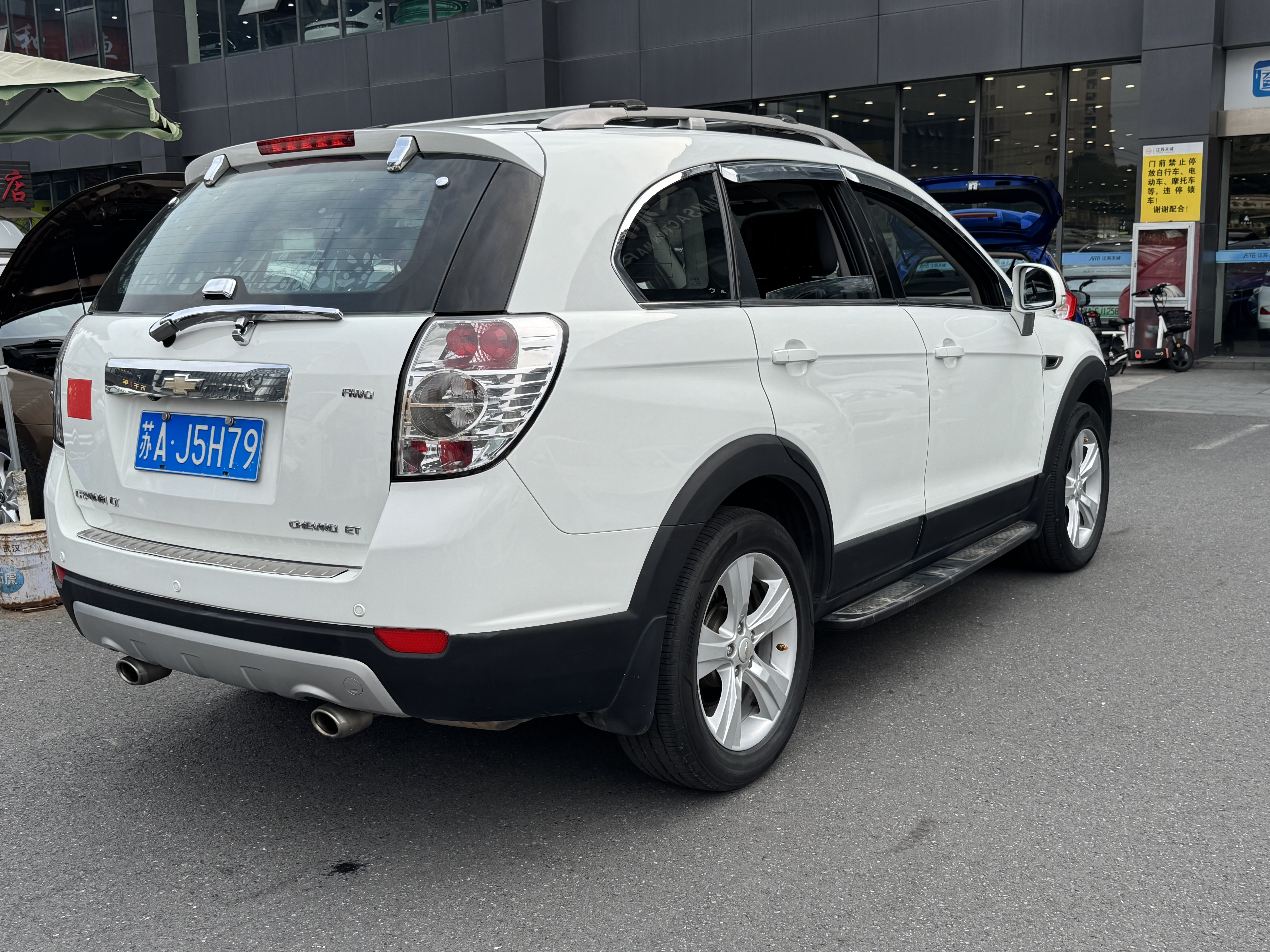 Chevrolet Captiva (Imported) 2011 car image #7