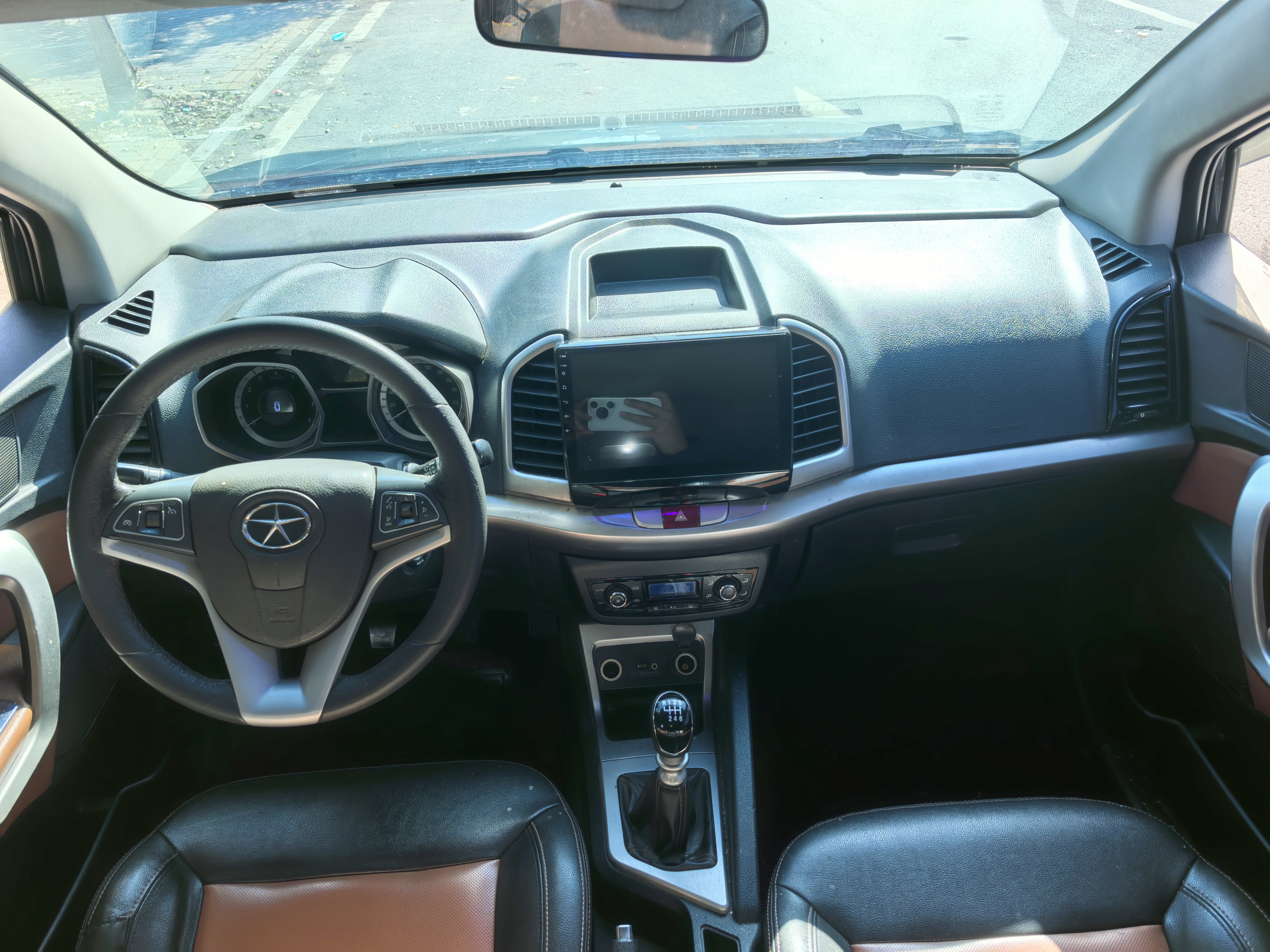 JAC 2015 #7 JAC 2015 car image #7