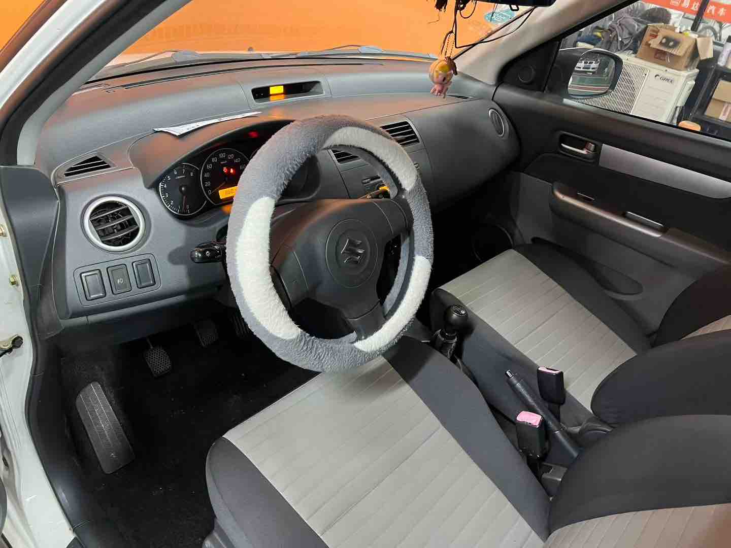 铃木 雨燕 2015 汽车图片 #7