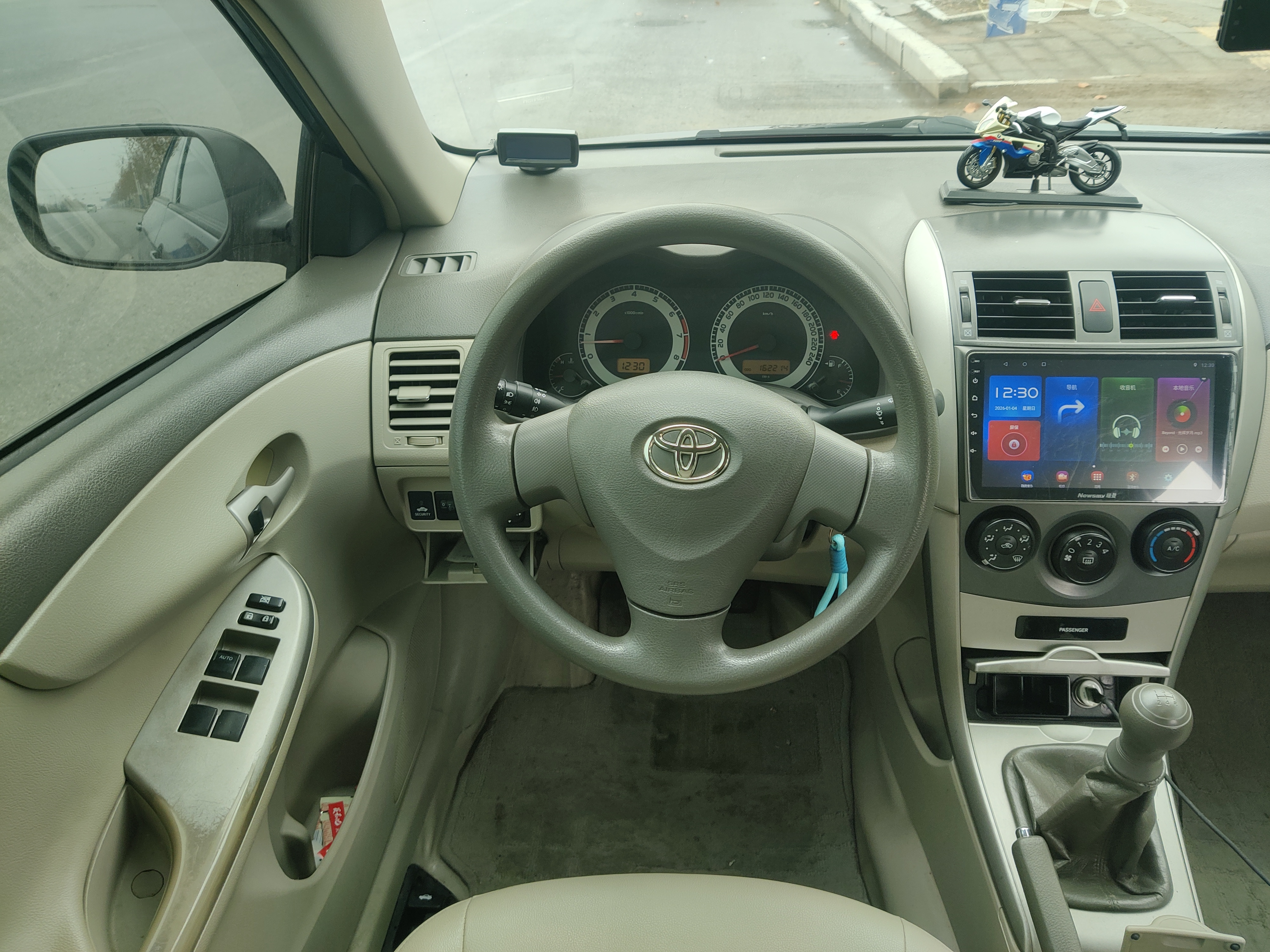 2009 car image #7