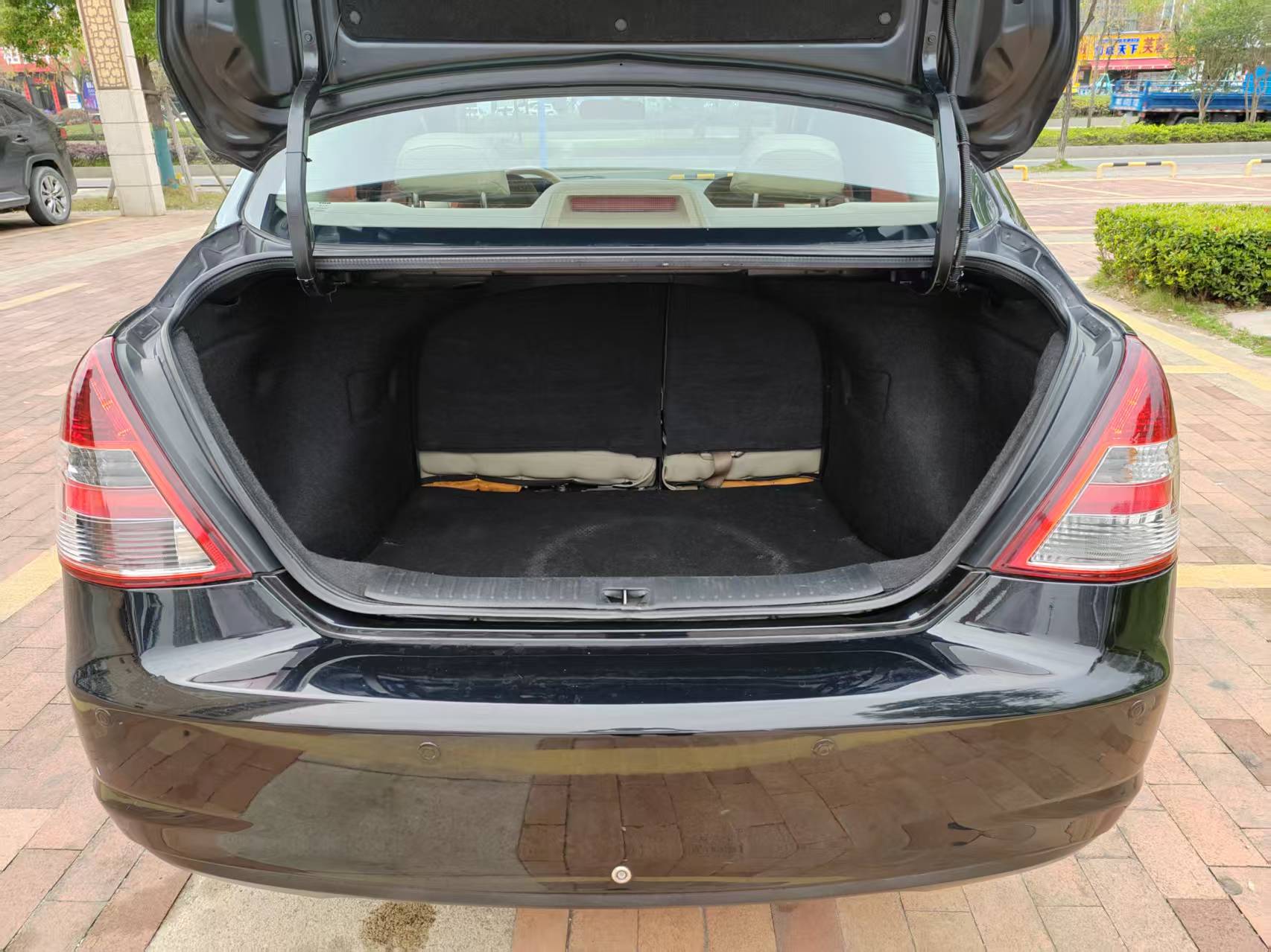 日产 颐达 2010 汽车图片 #7