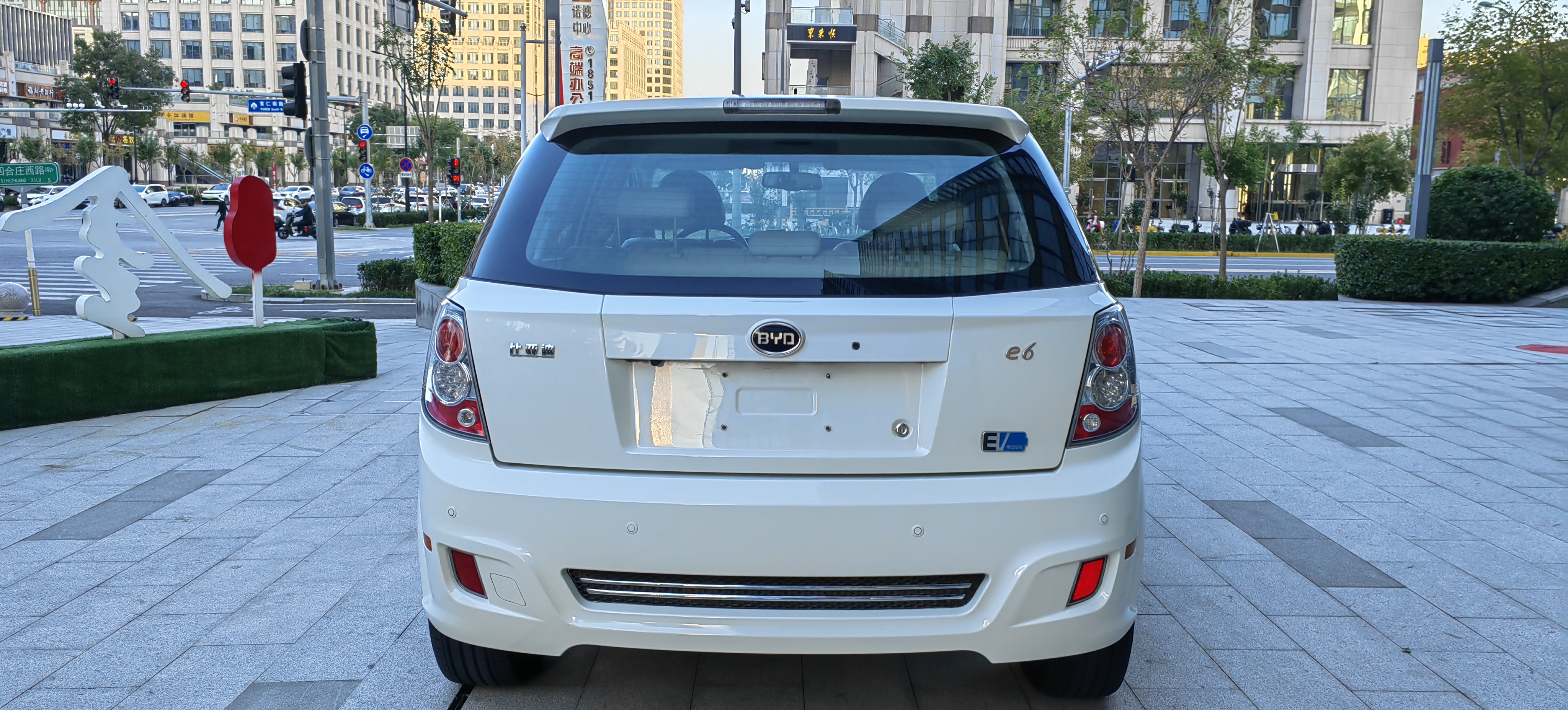 BYD e6 2016 #7 BYD e6 2016 car image #7