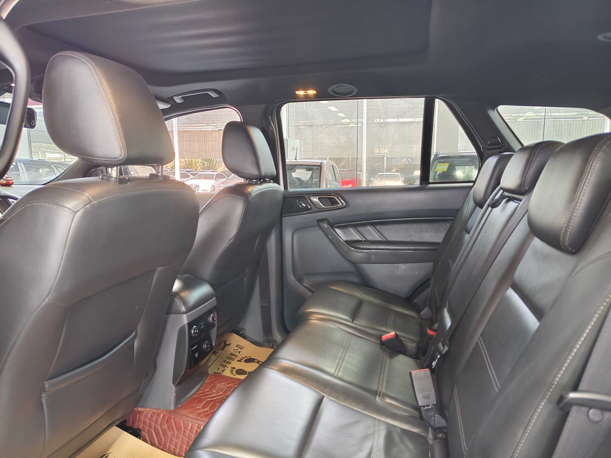 Ford Everest 2017 car image #7