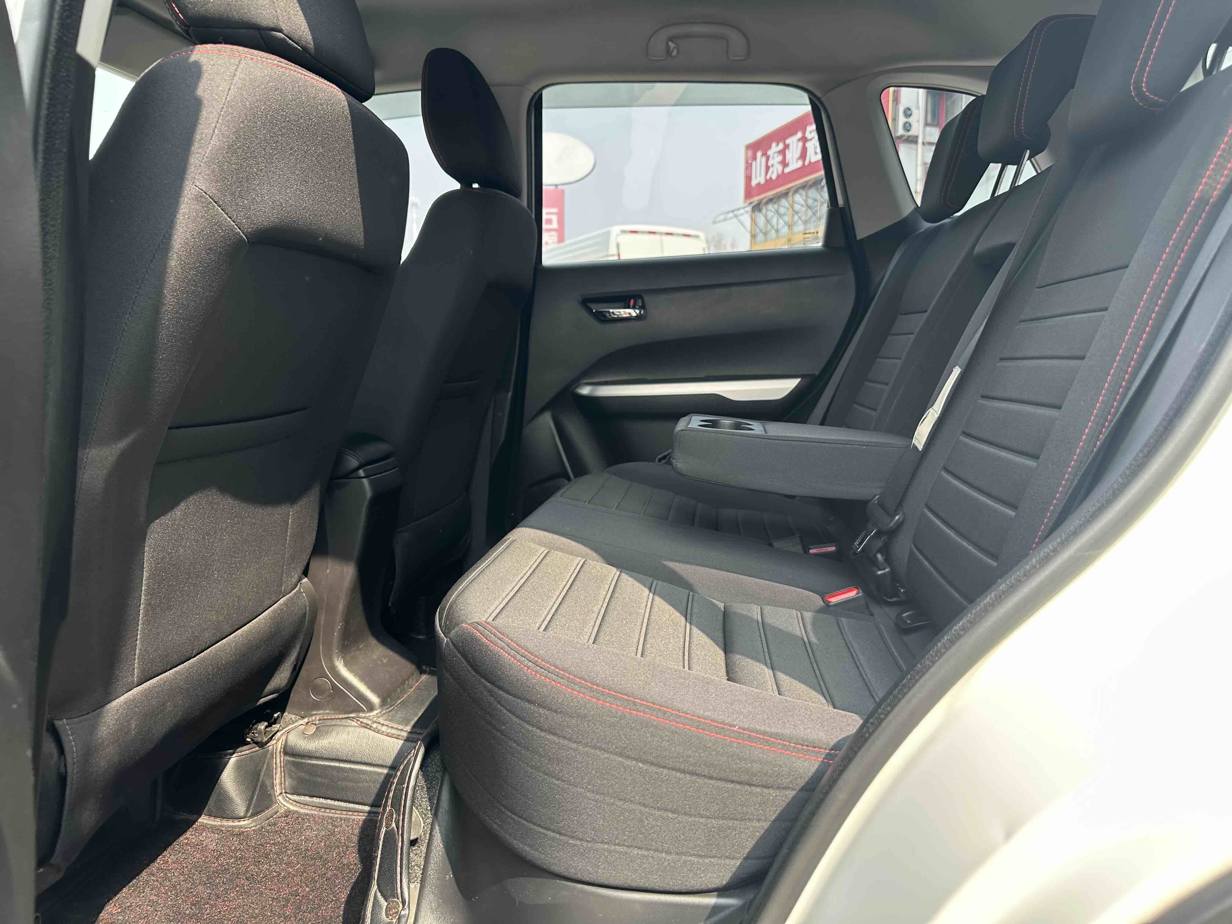 Suzuki Vitara 2017 صورة سيارة #7