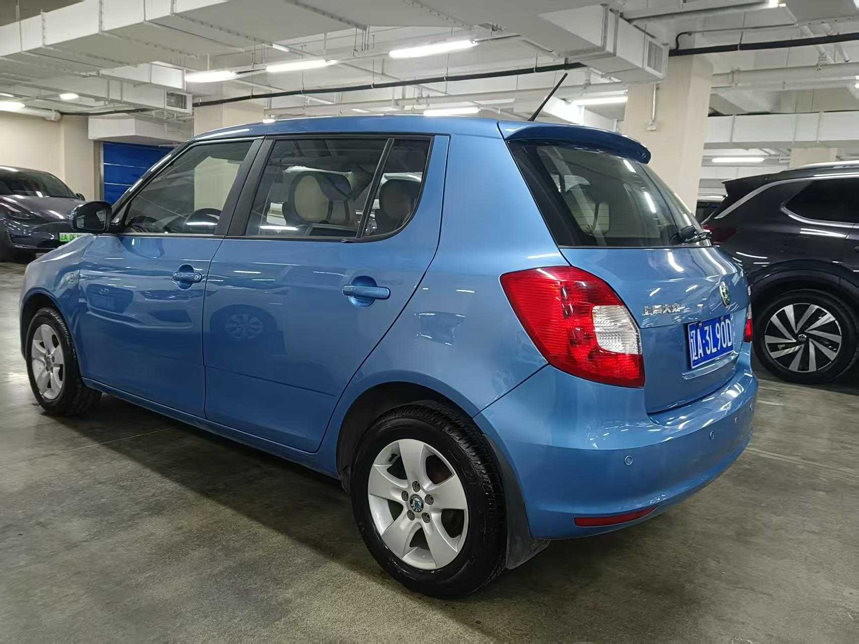Skoda Fabia 2013 image de voiture #7