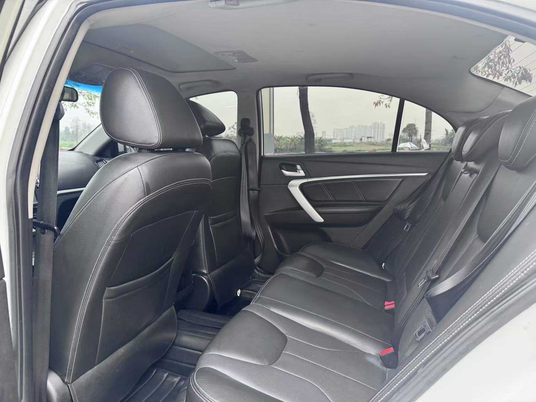 GEELY Emgrand 2016 car image #7