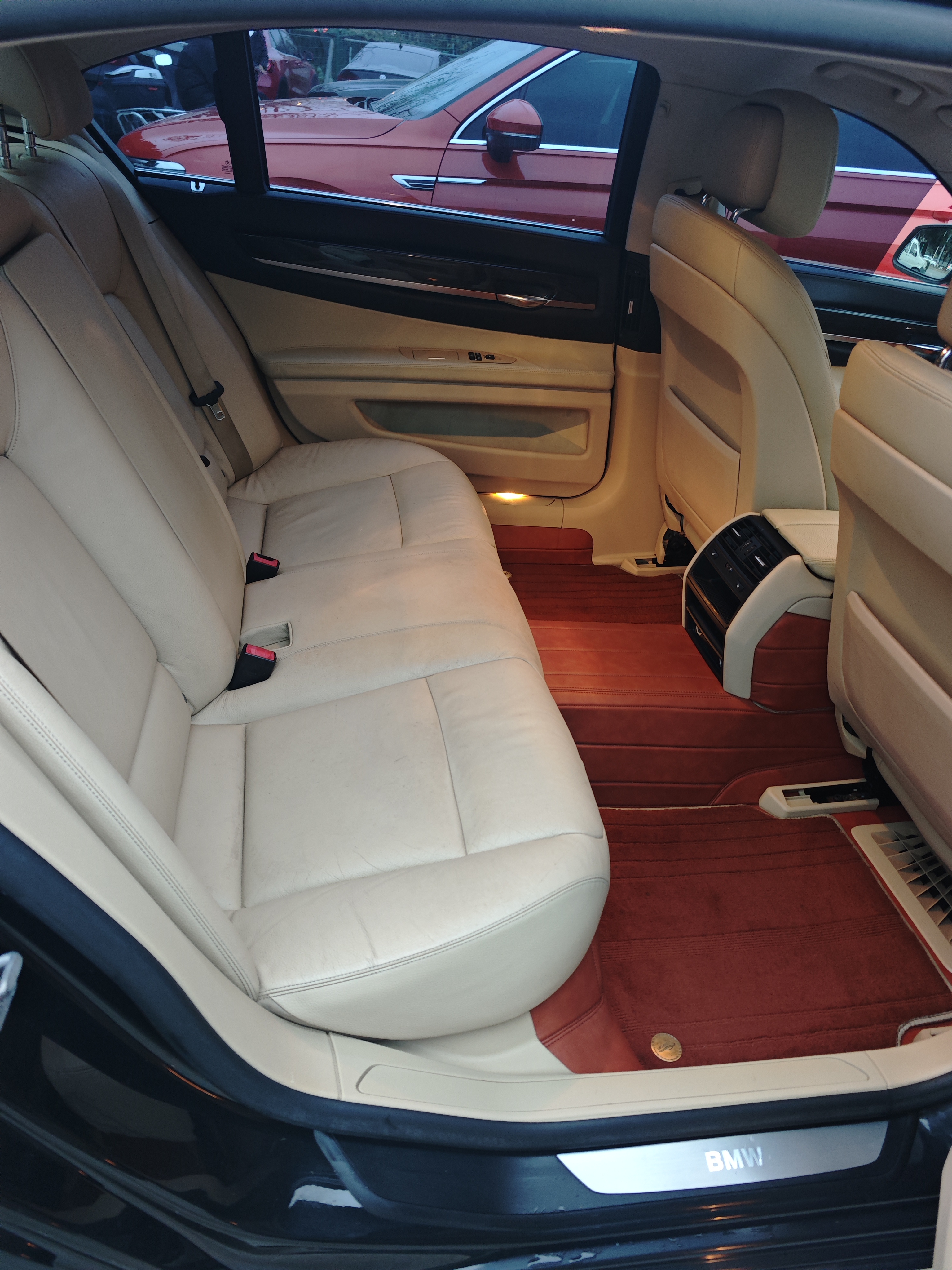 BMW 7 Series 2012 #7 BMW 7 Series 2012 car image #7
