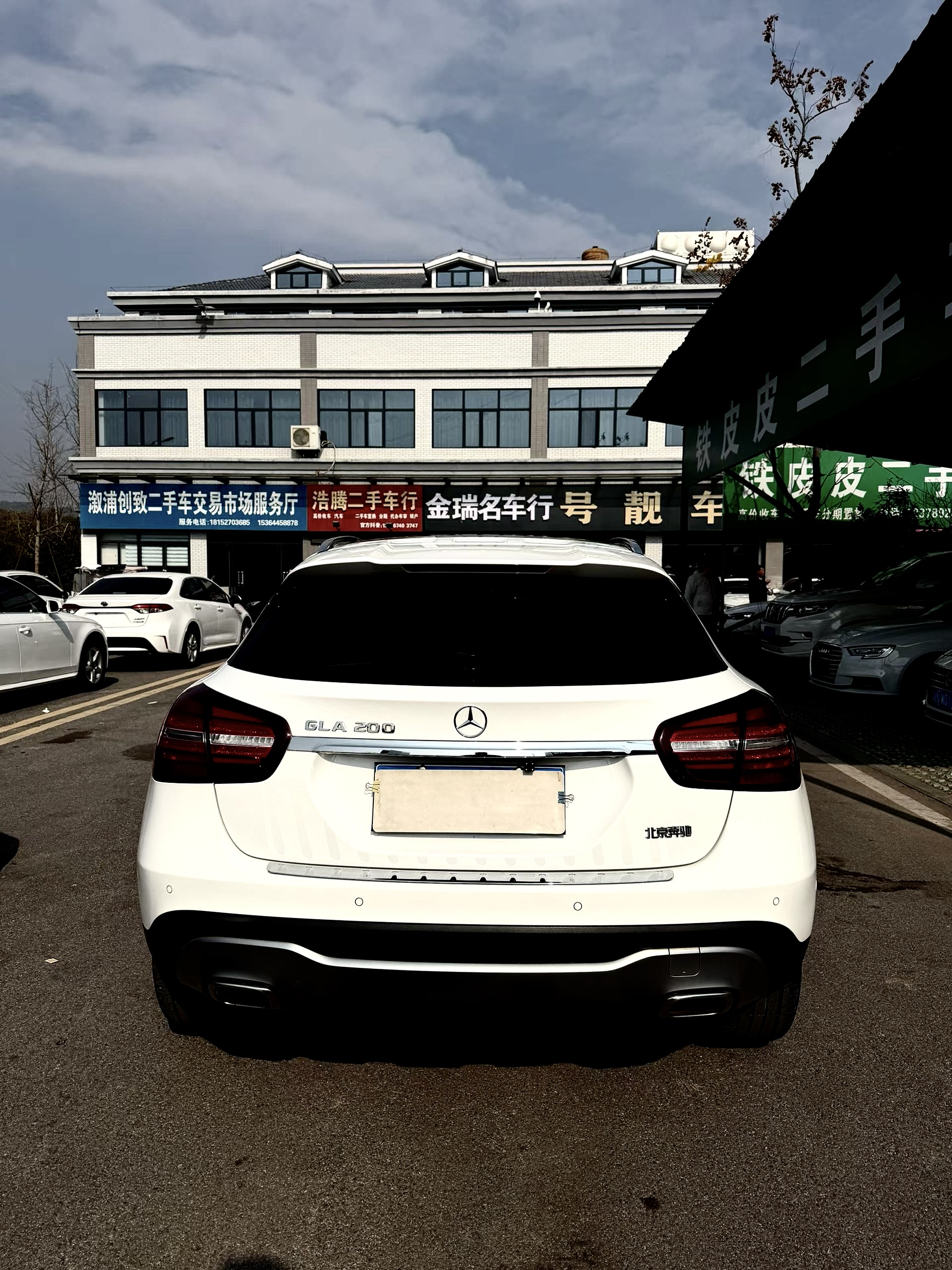 Mercedes-Benz GLA Class 2018 car image #7