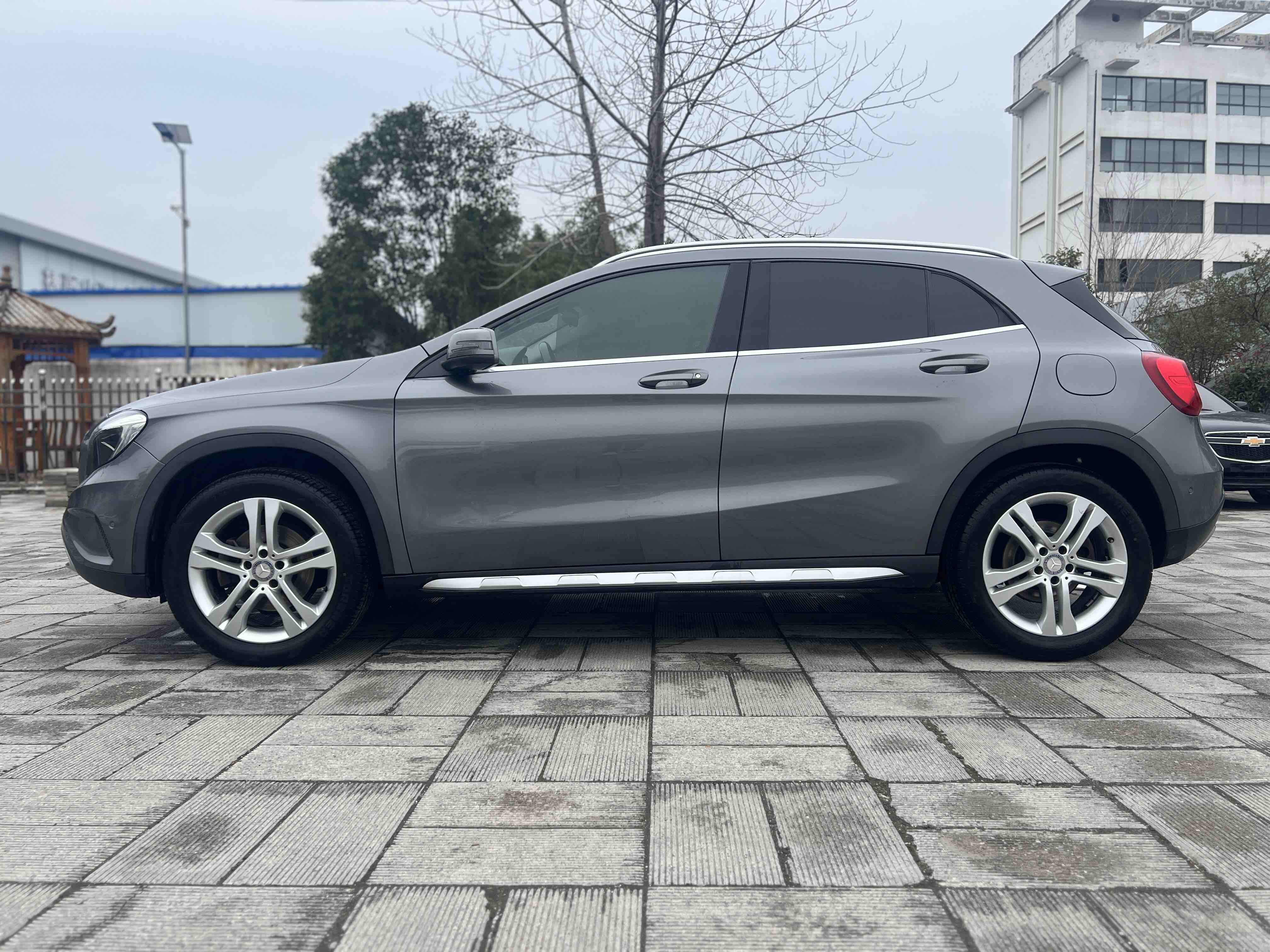 Mercedes-Benz GLA Class 2017 immagine di auto #7