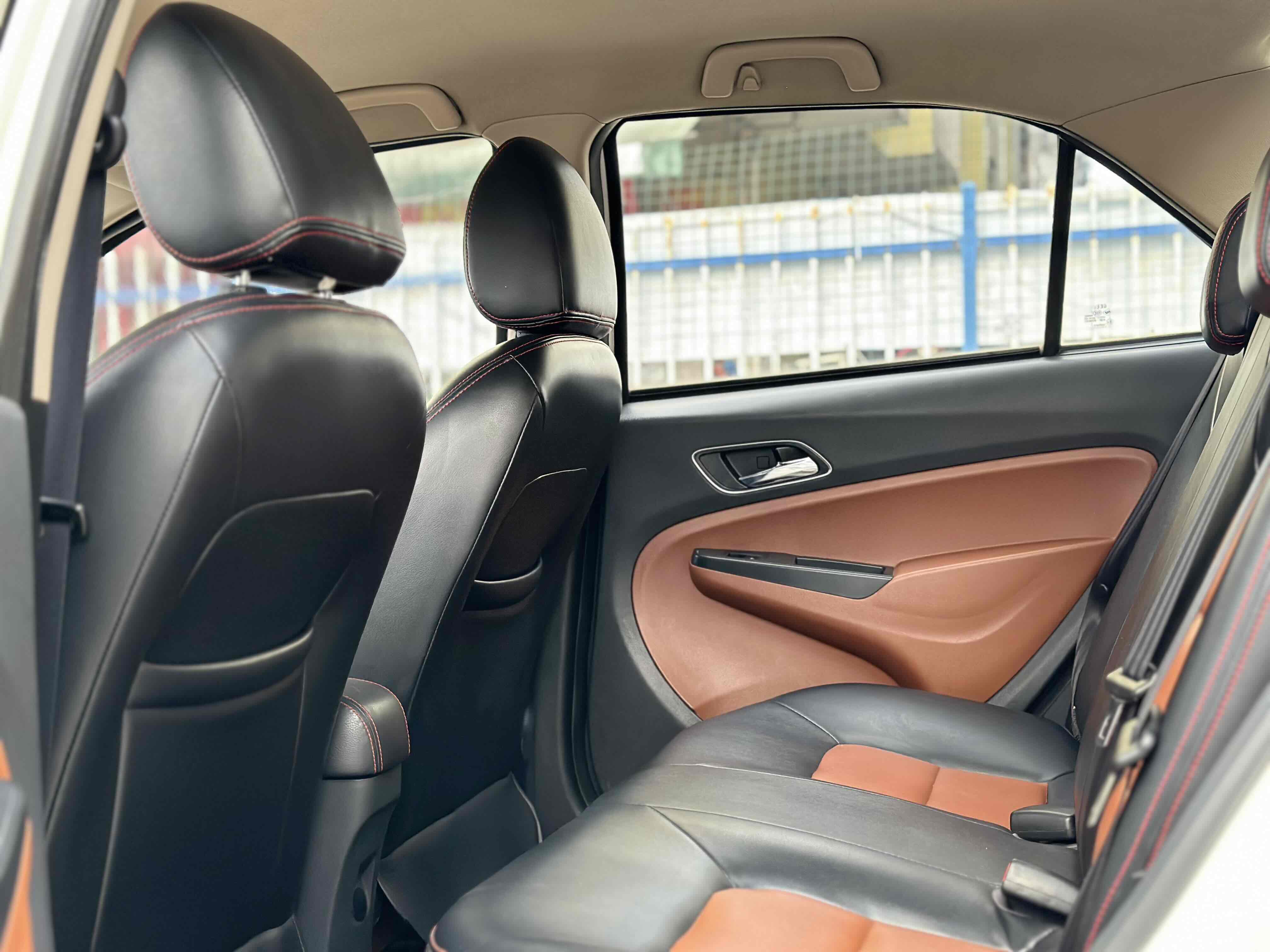 GEELY KingKong 2016 car image #7