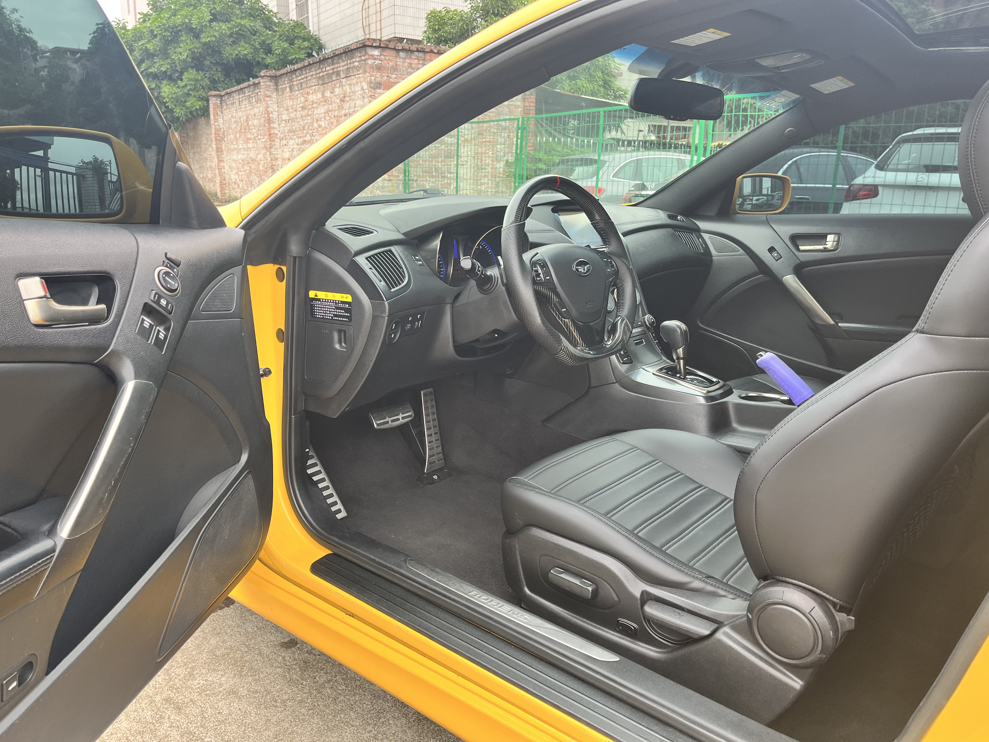 Hyundai Rohens 2013 #7 Hyundai Rohens 2013 car image #7