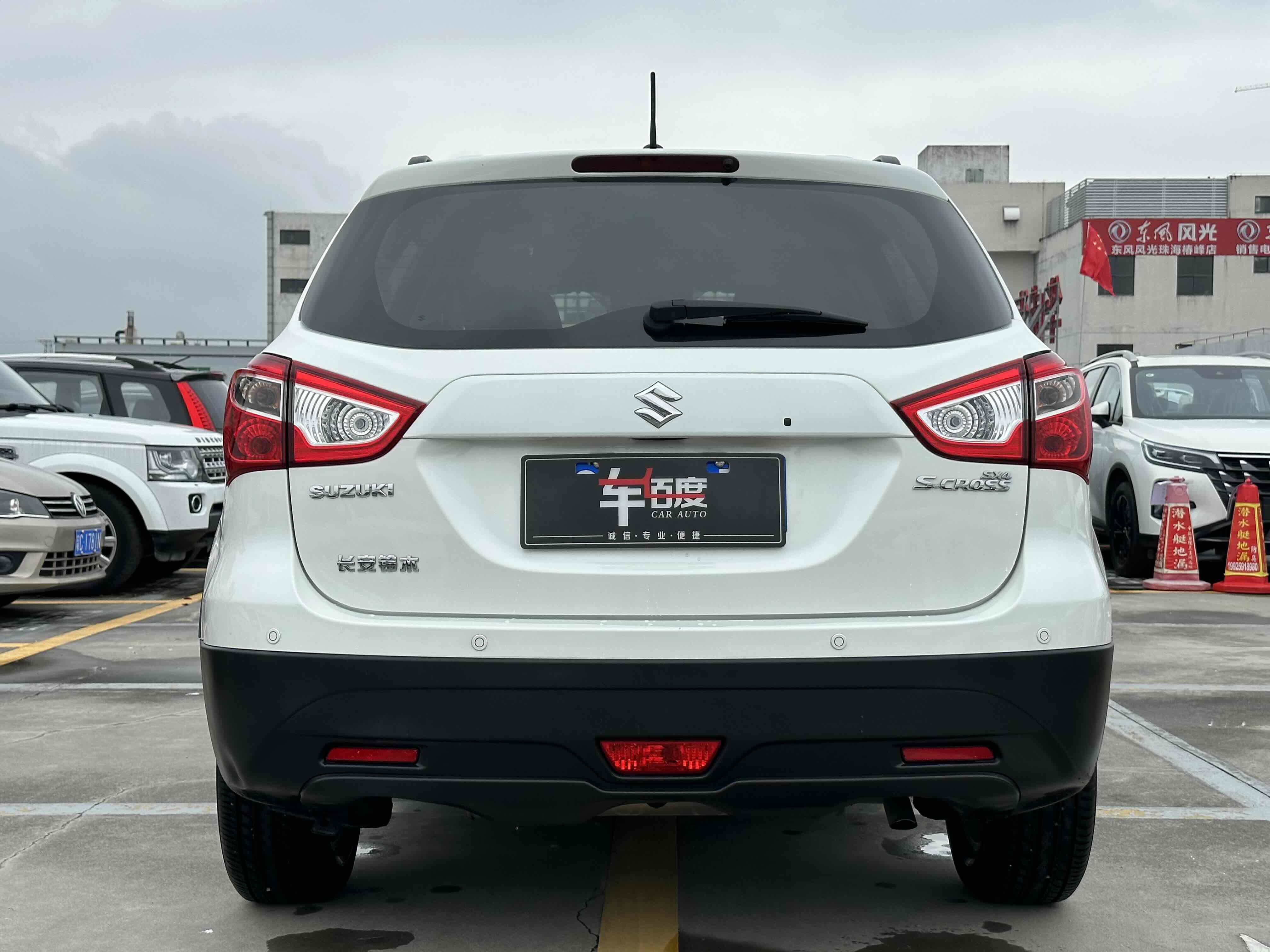 Suzuki S-Cross 2014 immagine di auto #7