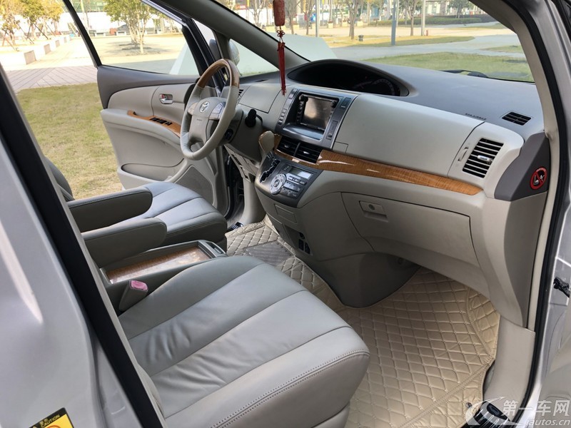 Toyota Previa 2011 car image #7