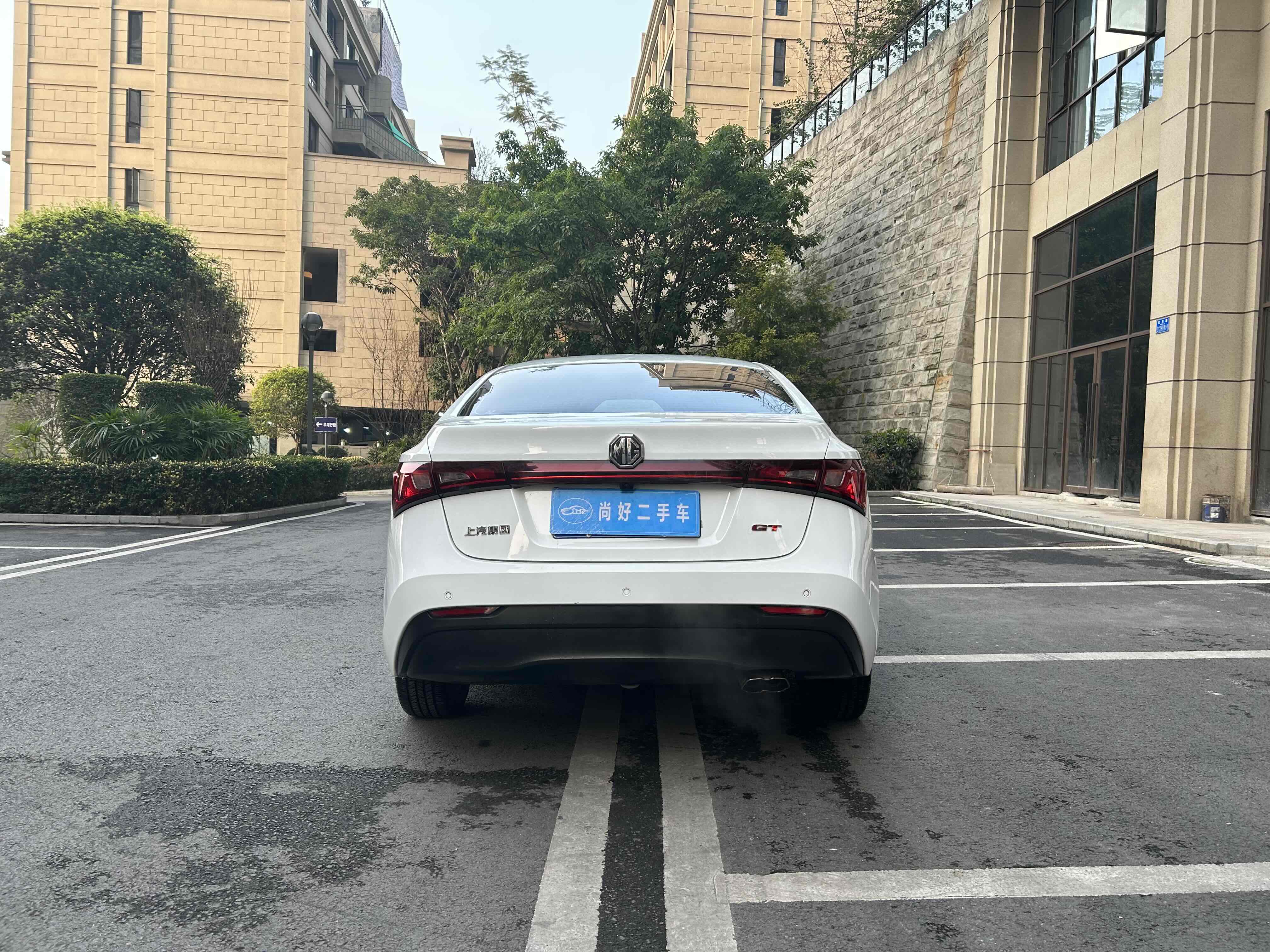 MG GT 2018 car image #7