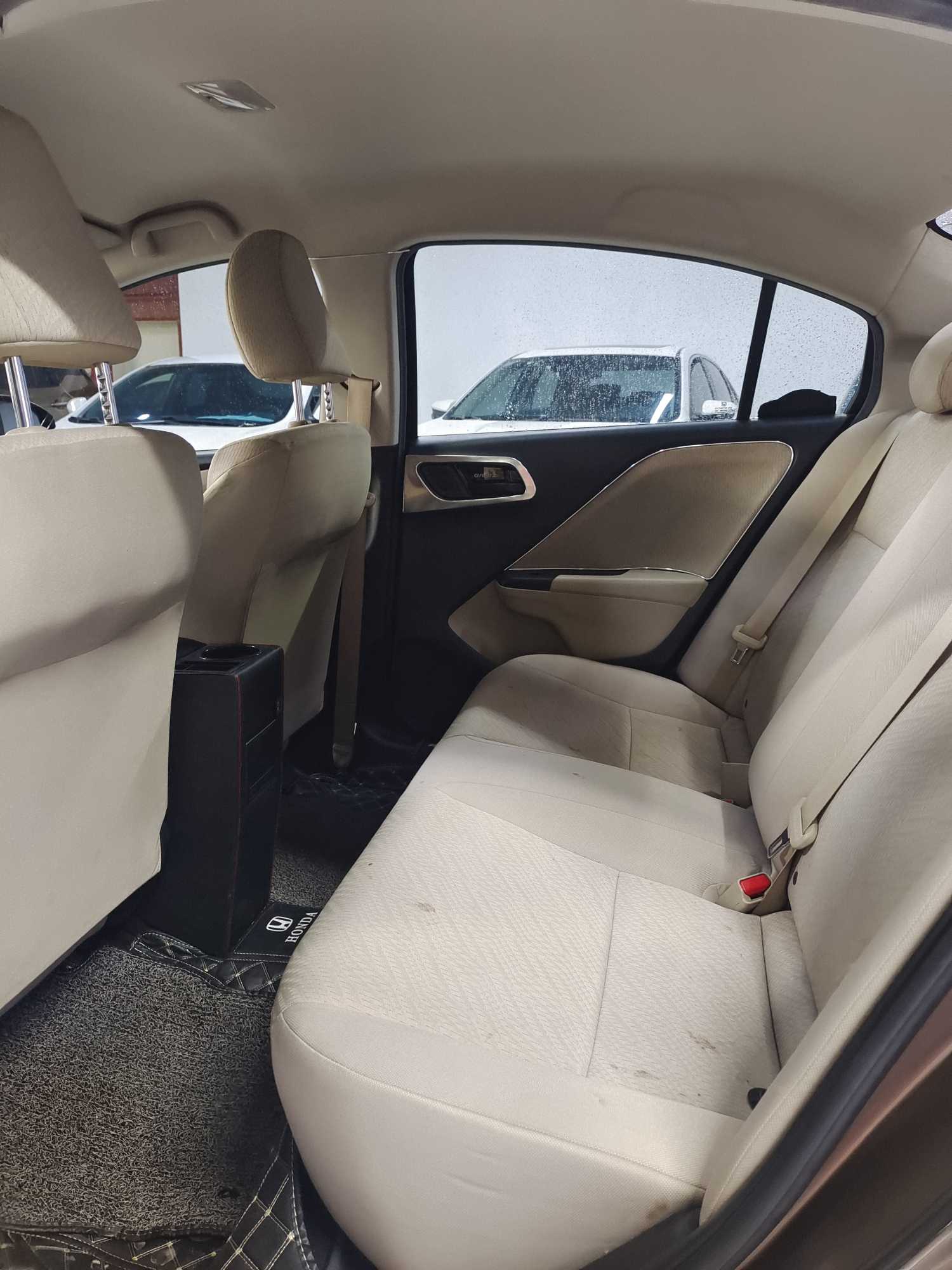 Honda Greiz 2017 car image #7