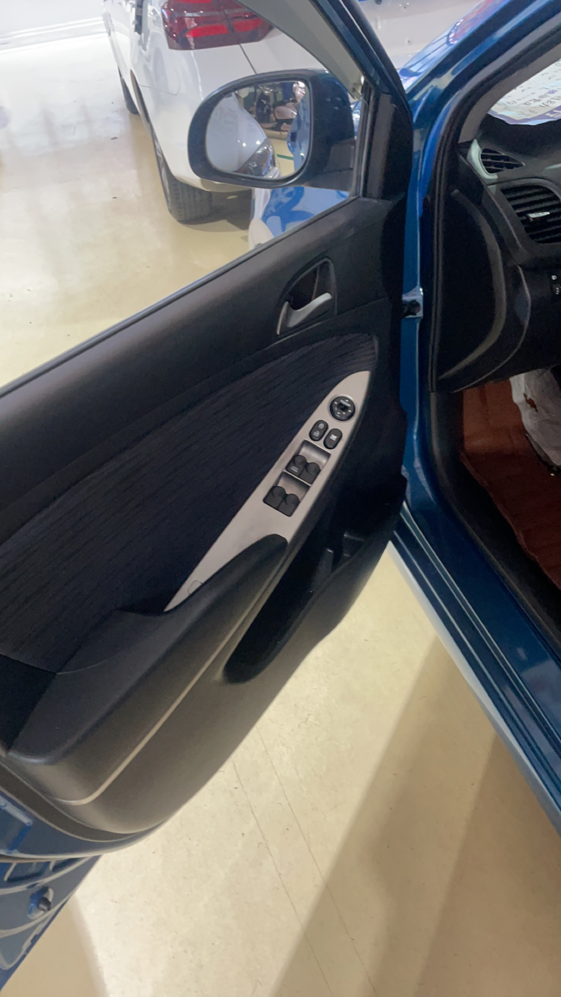 Hyundai Reina Hatchback 2014 #7 Hyundai Reina Hatchback 2014 immagine di auto #7