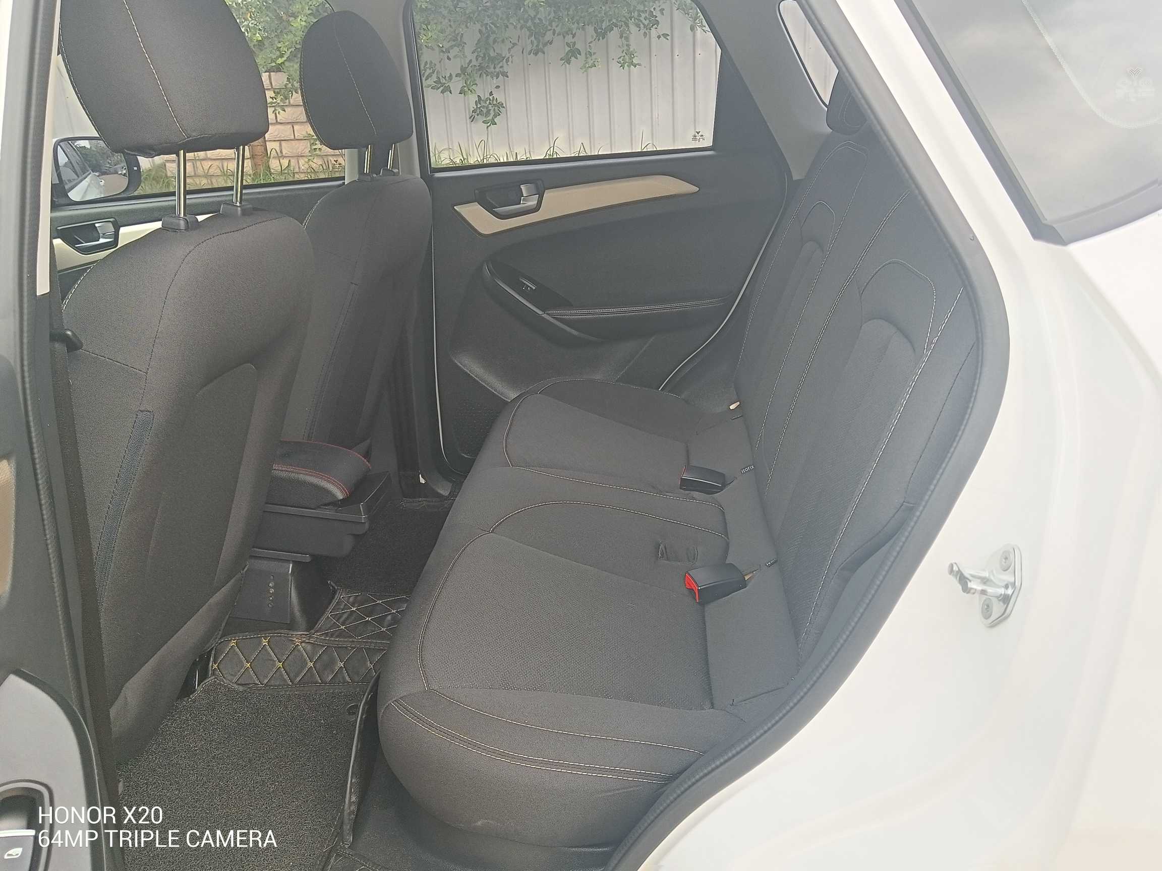 哪吒汽车 哪吒N01 2020 汽车图片 #7