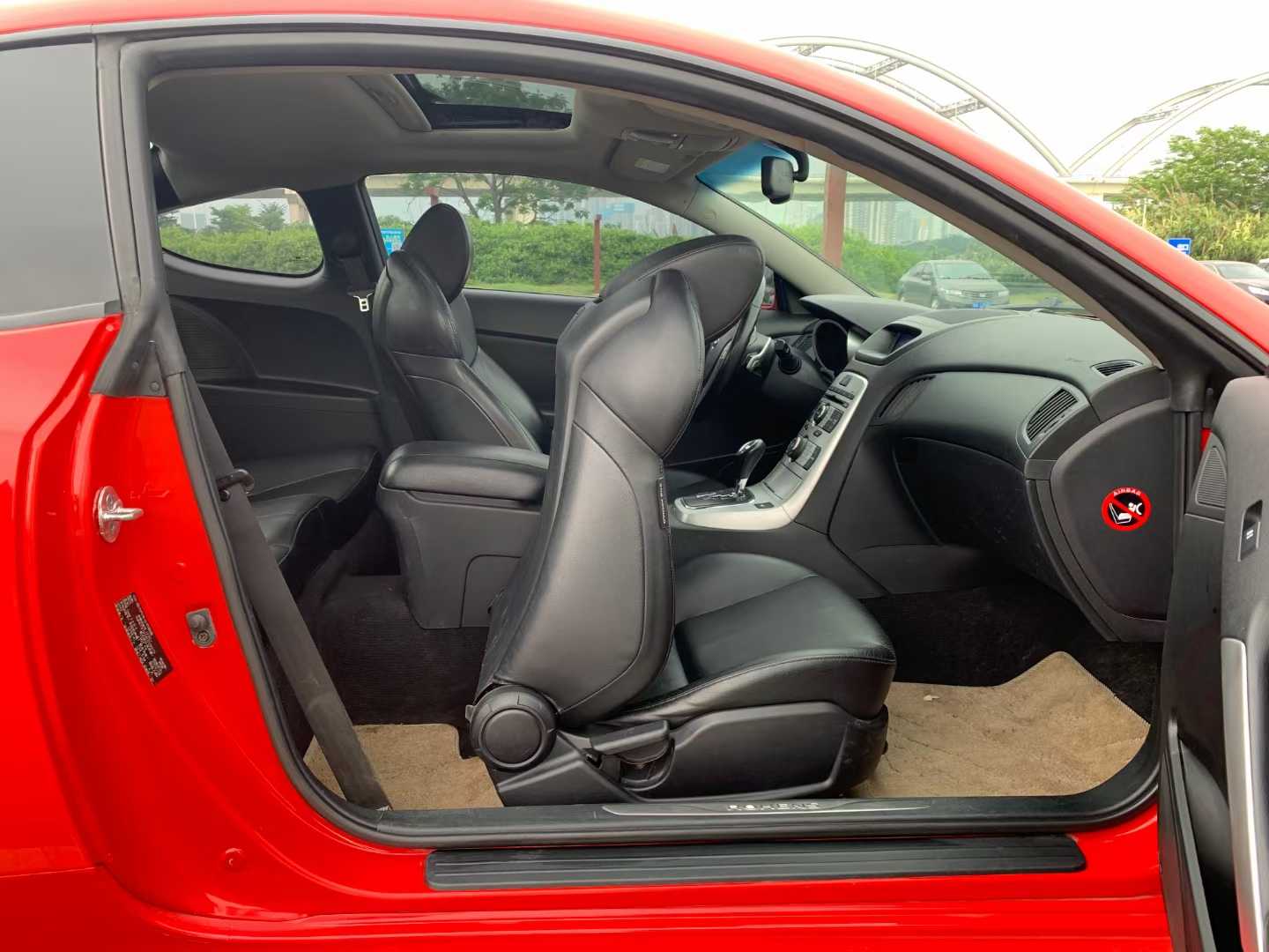 Hyundai Rohens 2010 car image #7