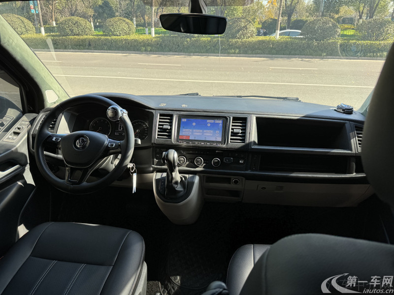 Volkswagen Caravelle 2017 car image #7