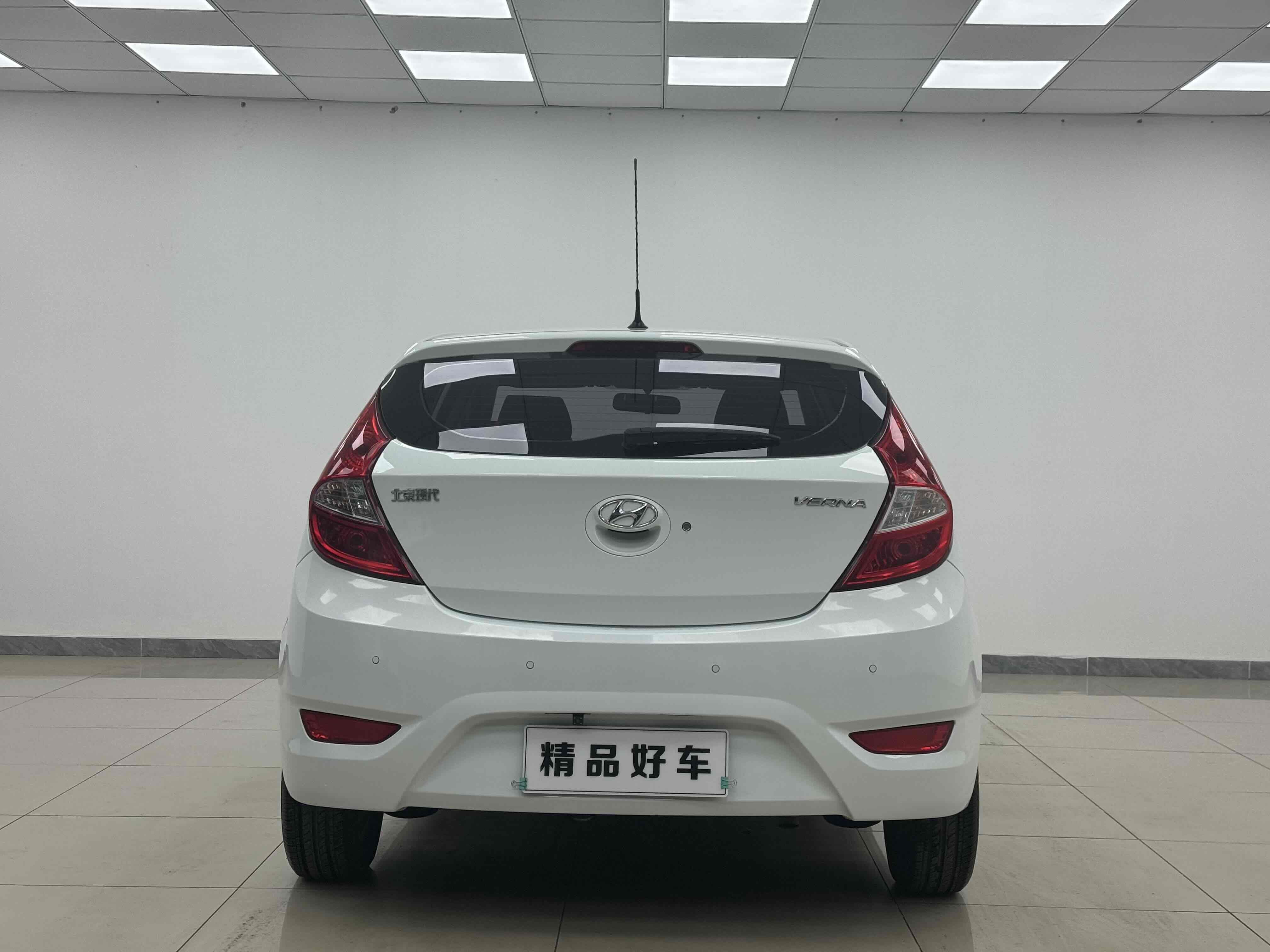 Hyundai Reina Hatchback 2015 #7 Hyundai Reina Hatchback 2015 car image #7
