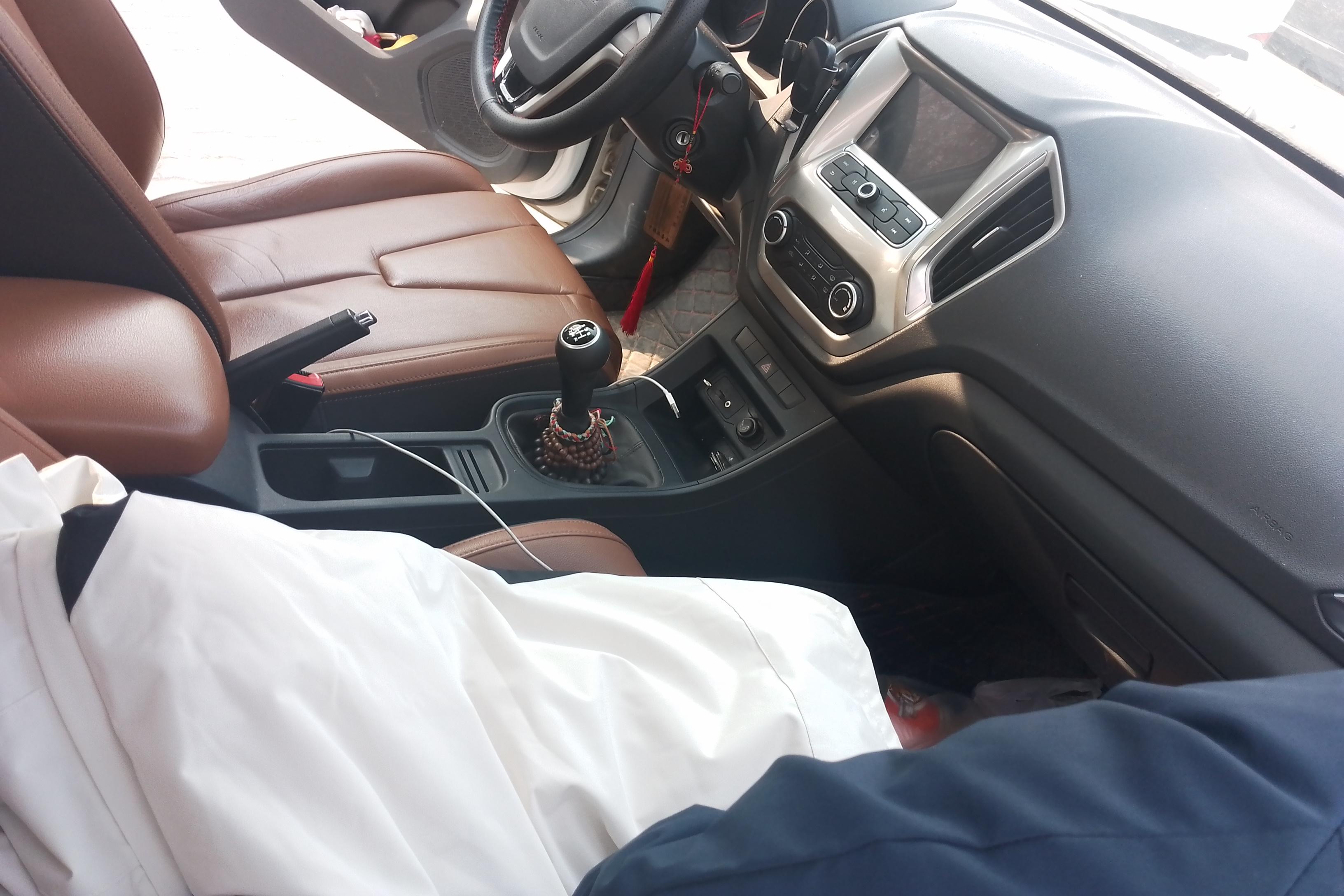 MG GT 2017 car image #7