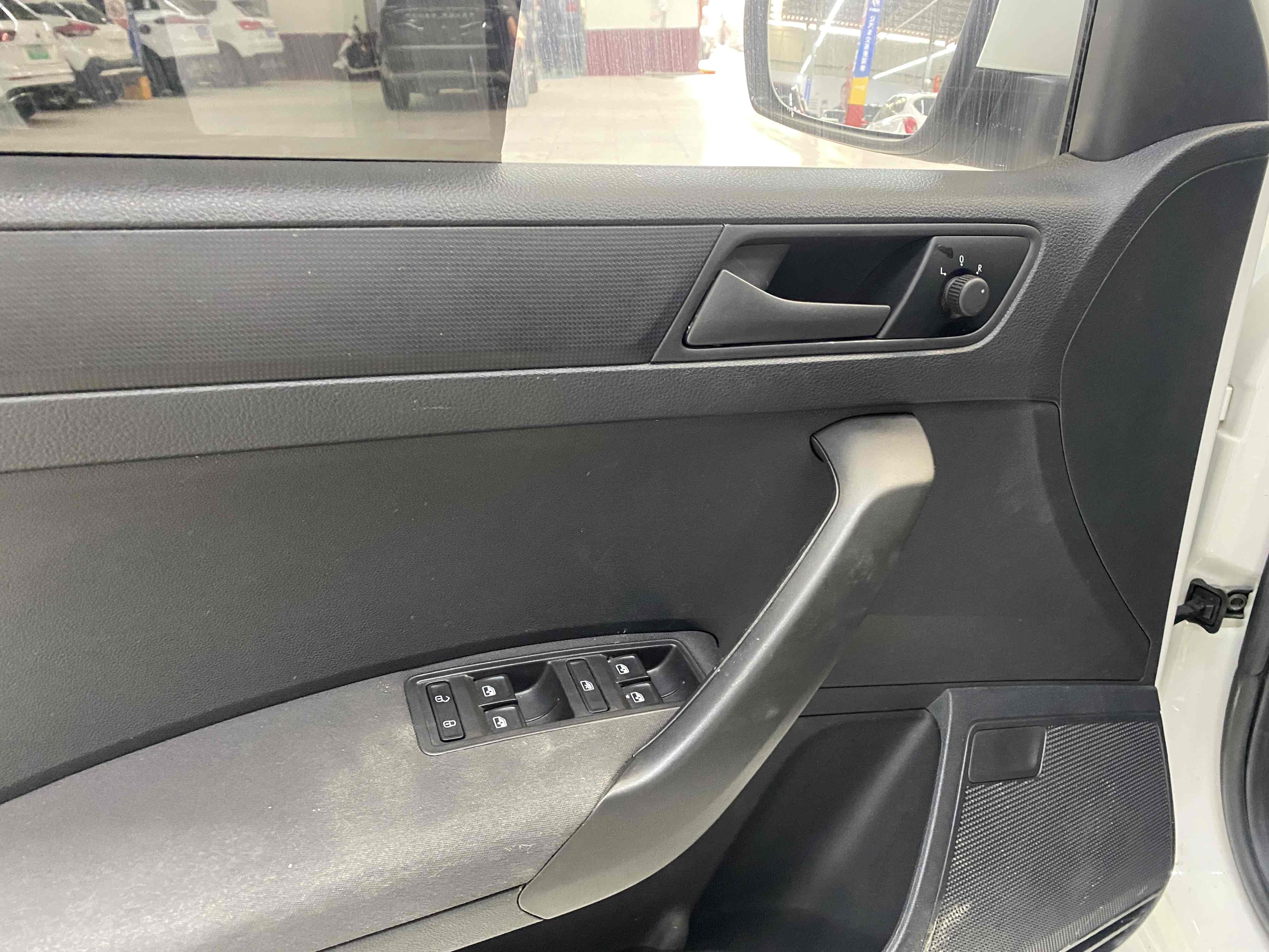 Skoda Rapid Spaceback 2019 car image #7