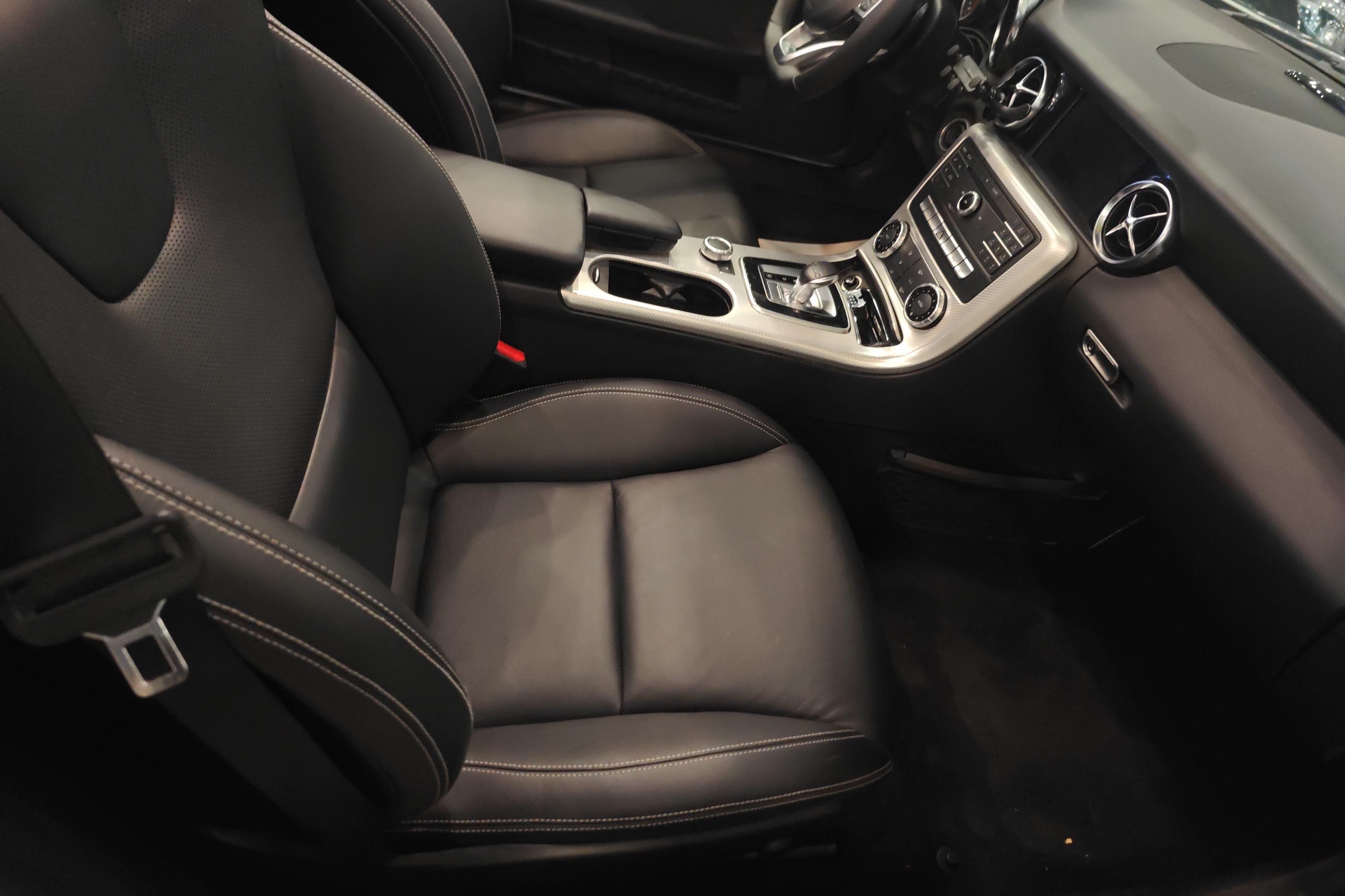 Mercedes-Benz SLC Class 2017 car image #7