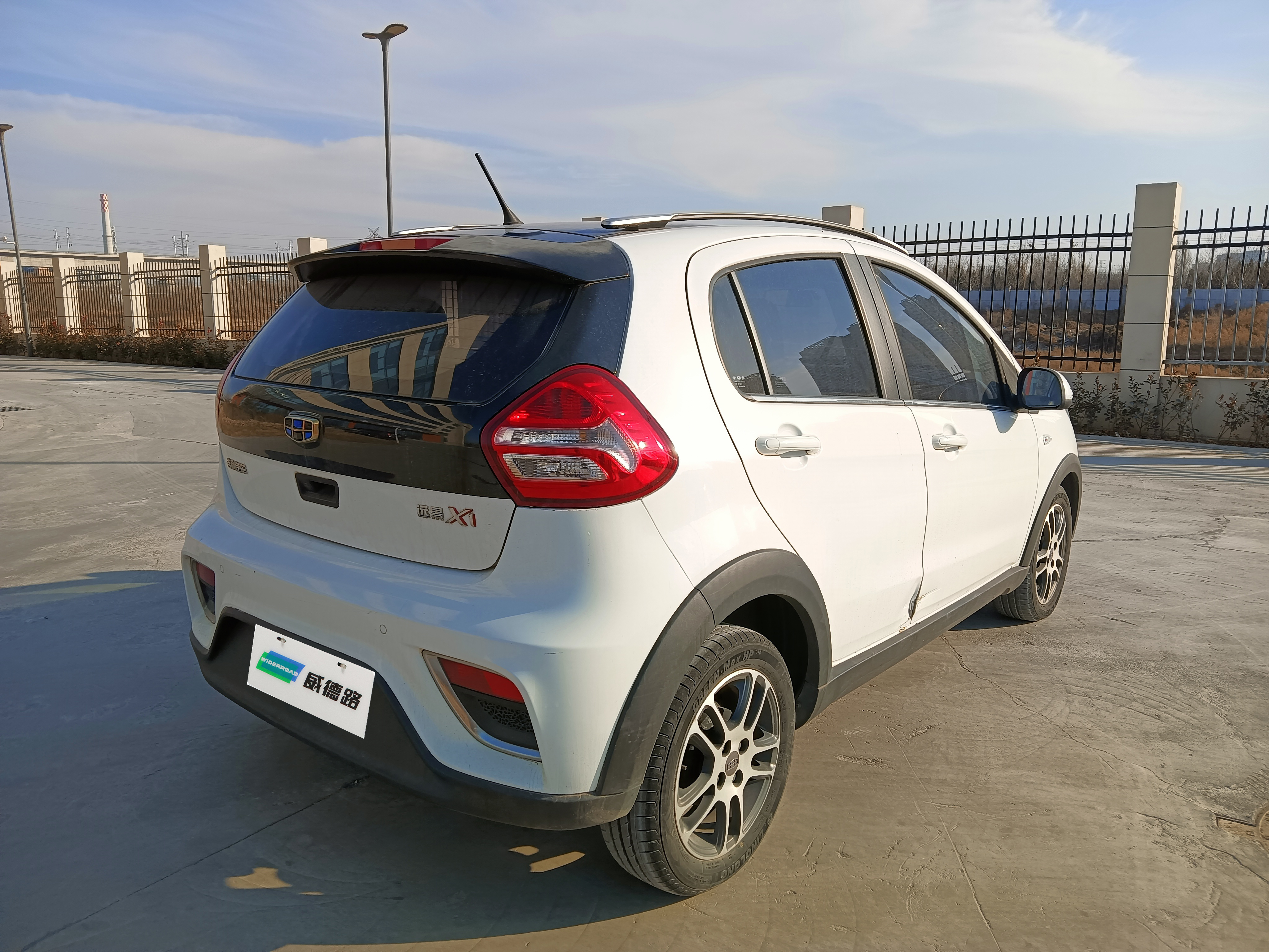 GEELY Vision X1 2019 صورة سيارة #7