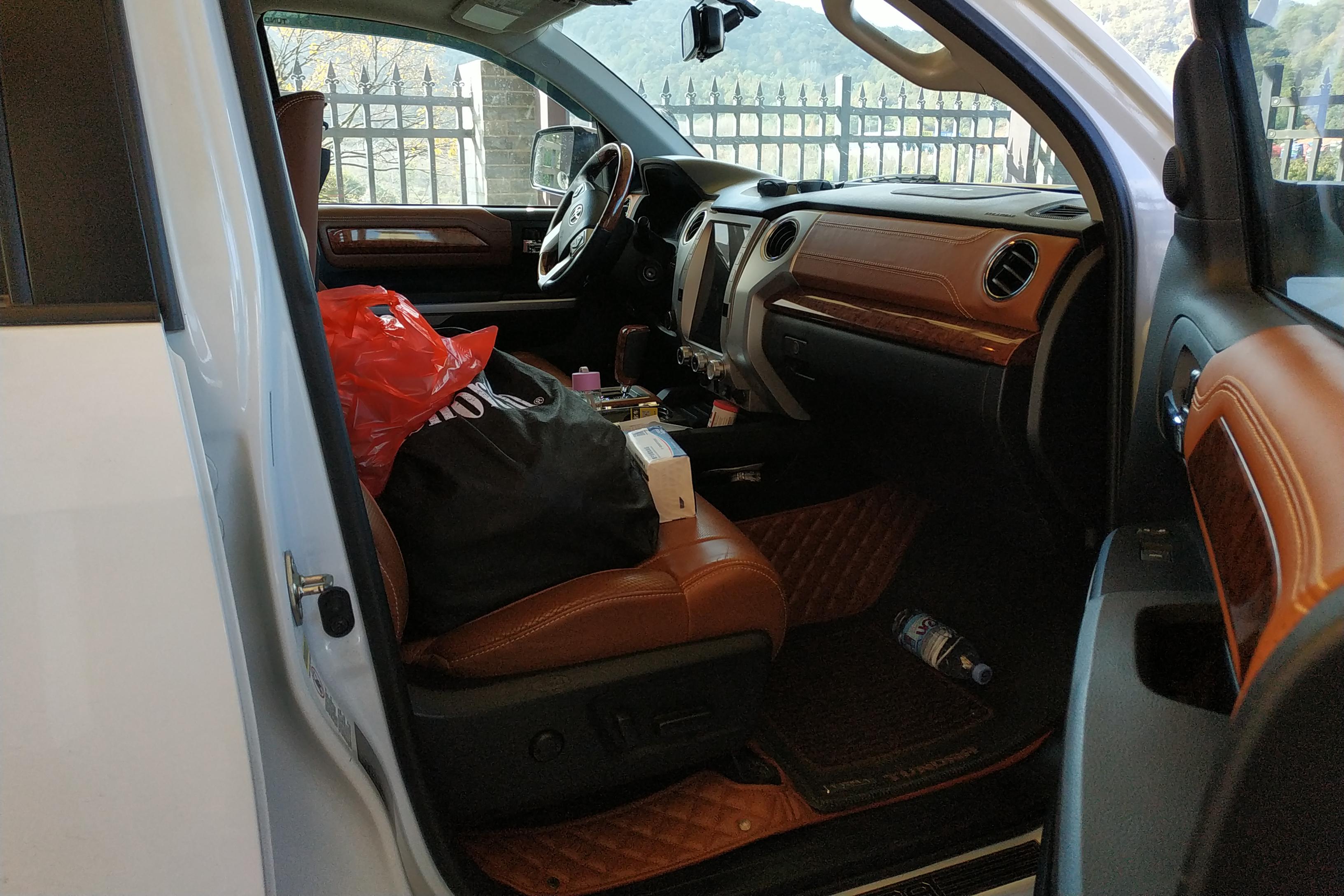 Toyota Tundra 2014 immagine di auto #7