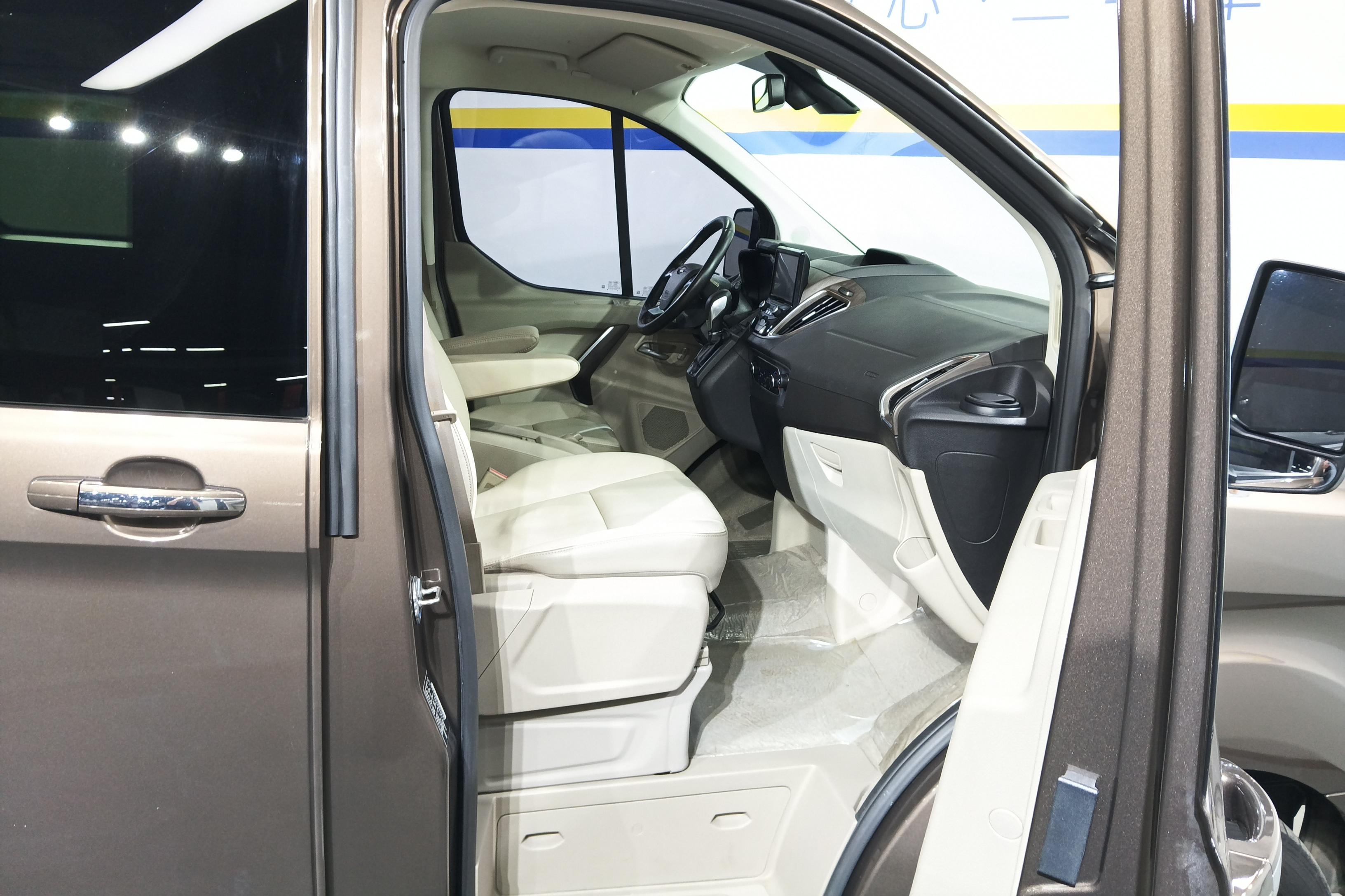 Ford Tourneo 2017 car image #7