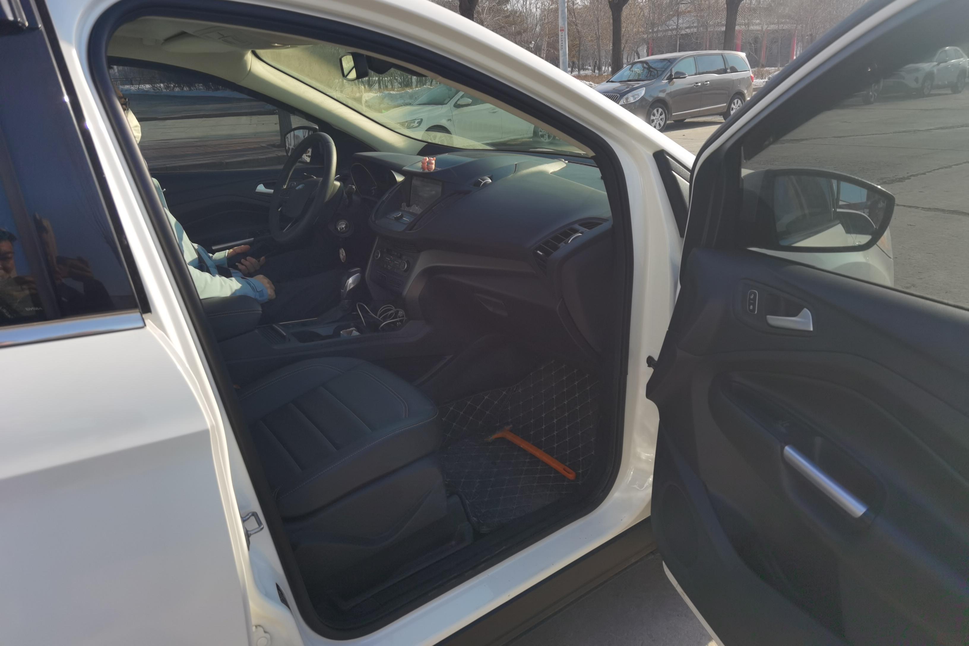 Ford Kuga 2020 immagine di auto #7