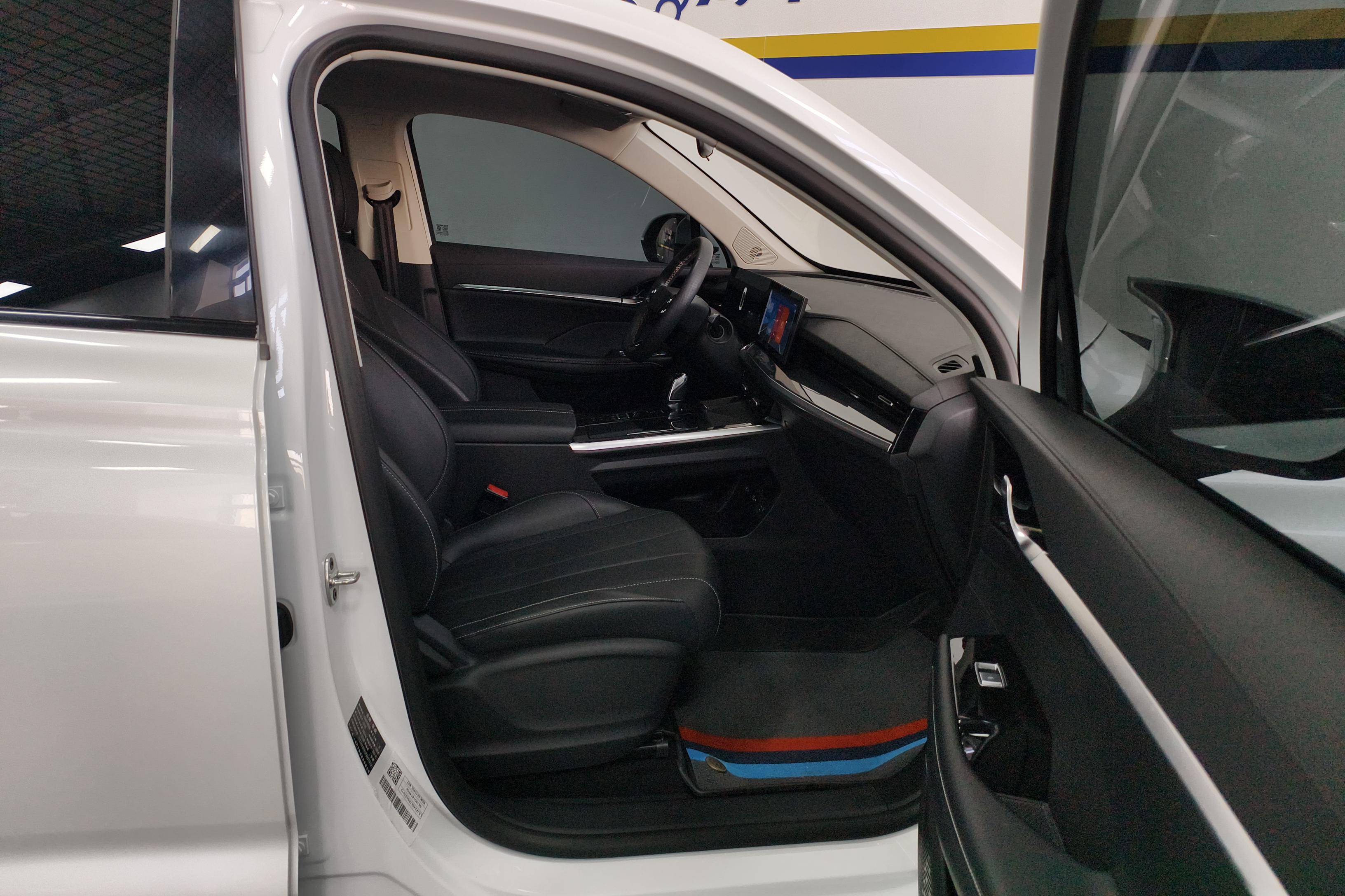 Roewe RX5 MAX 2023 изображение автомобиля #7