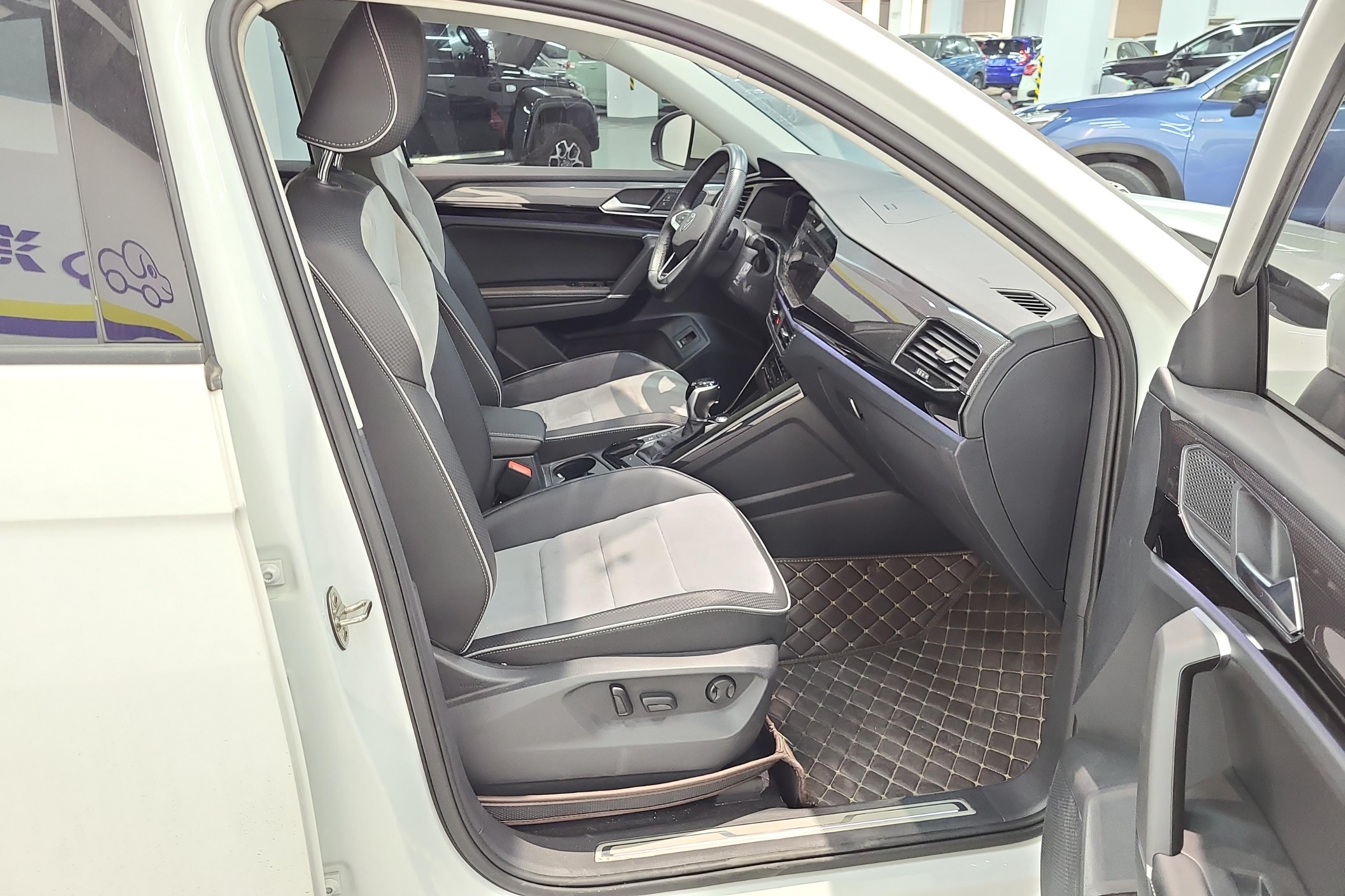 Volkswagen Tayron X 2022 car image #7