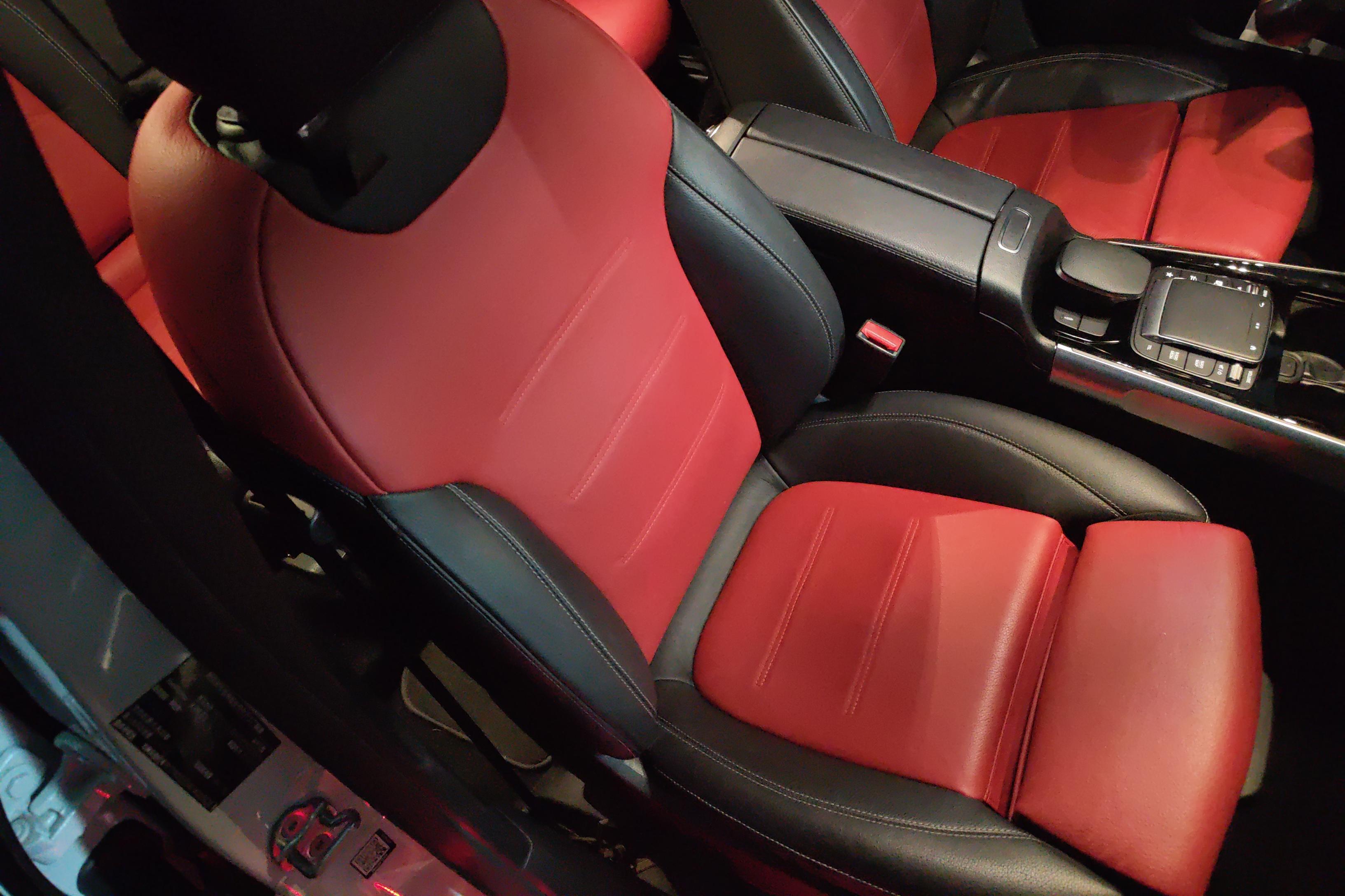 Mercedes-Benz GLB AMG 2020 immagine di auto #7