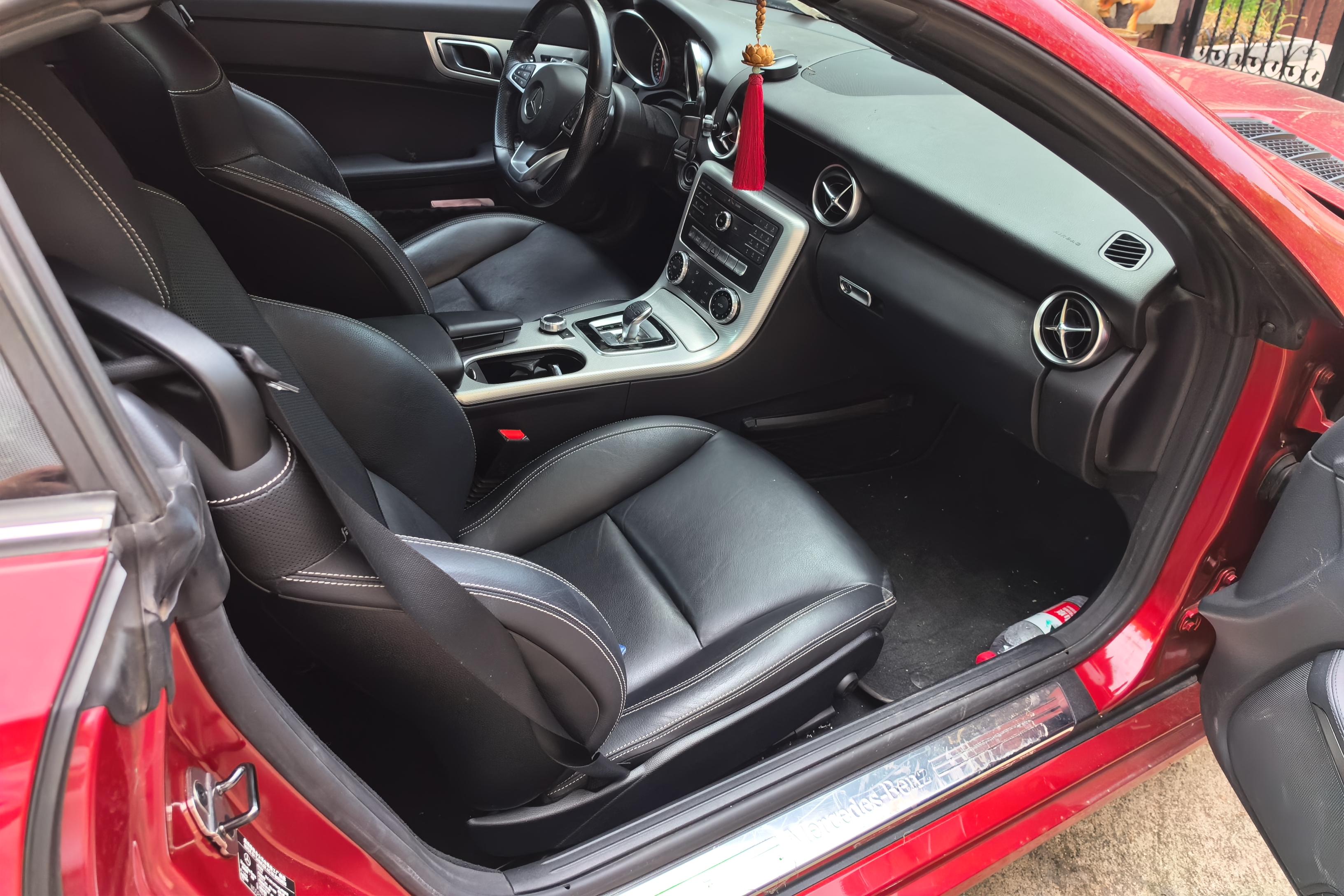 Mercedes-Benz SLC Class 2018 car image #7