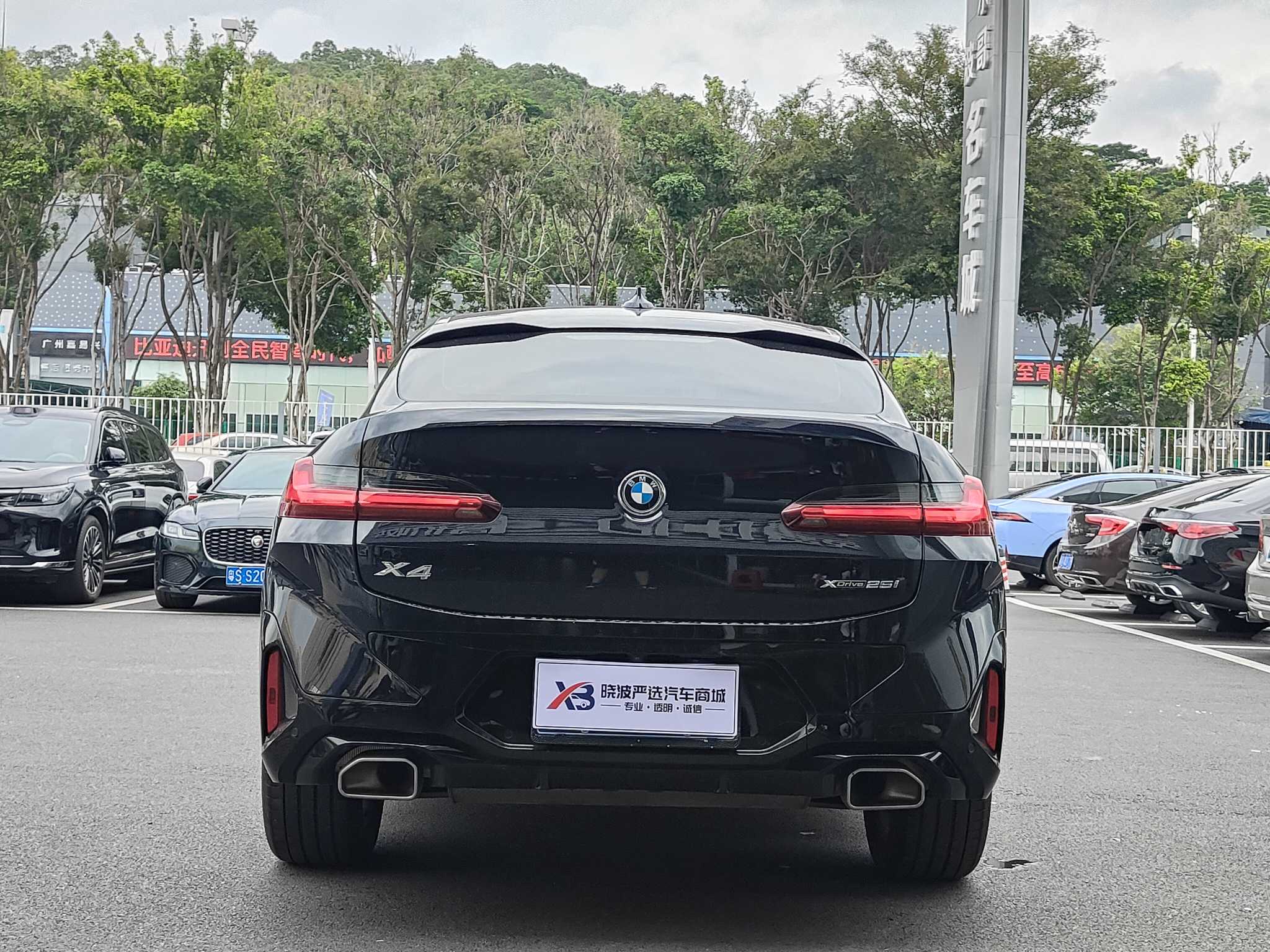 BMW X4 M40i 2022 immagine di auto #7