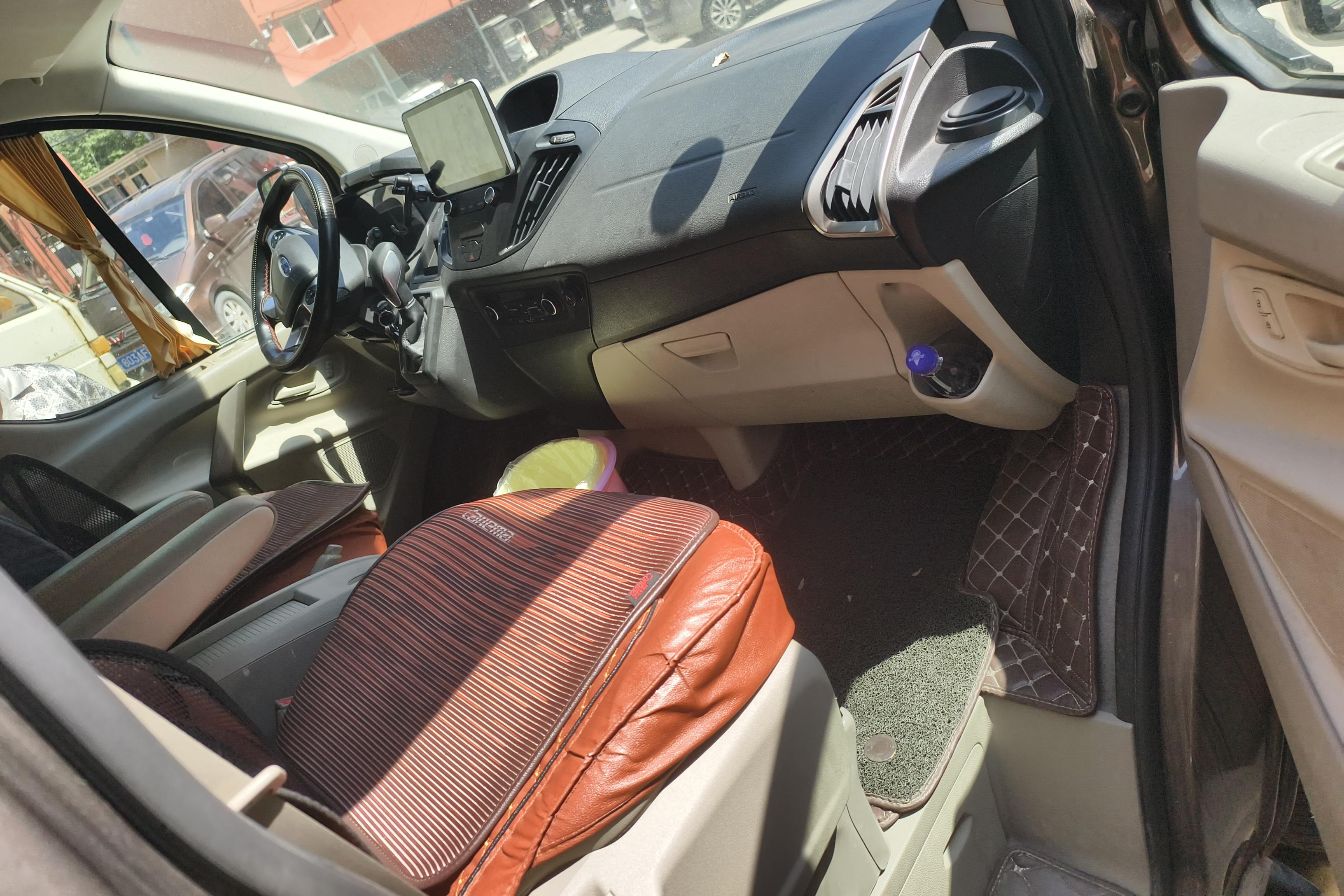 Ford Tourneo 2017 car image #7