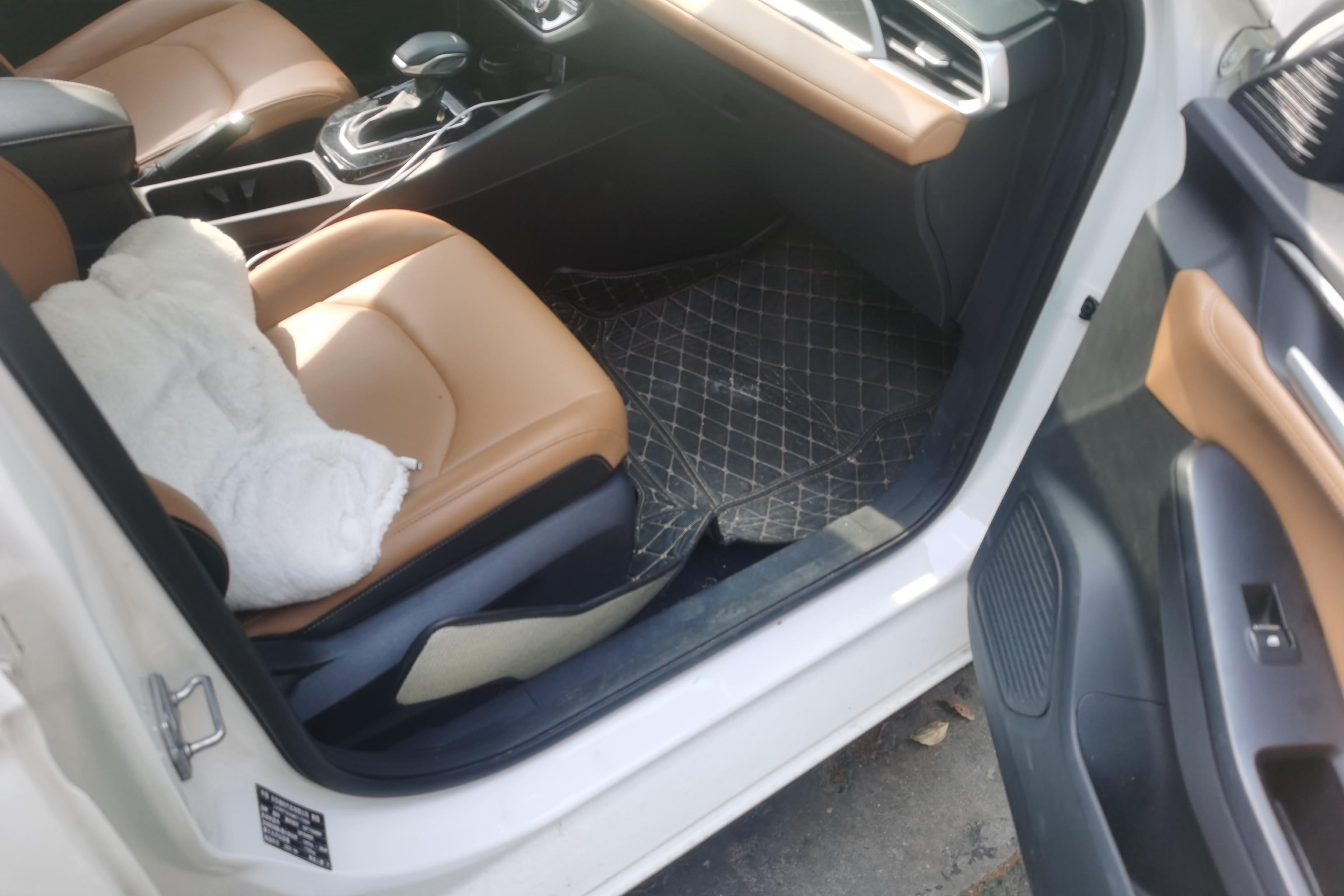 Ford Escort 2021 car image #7