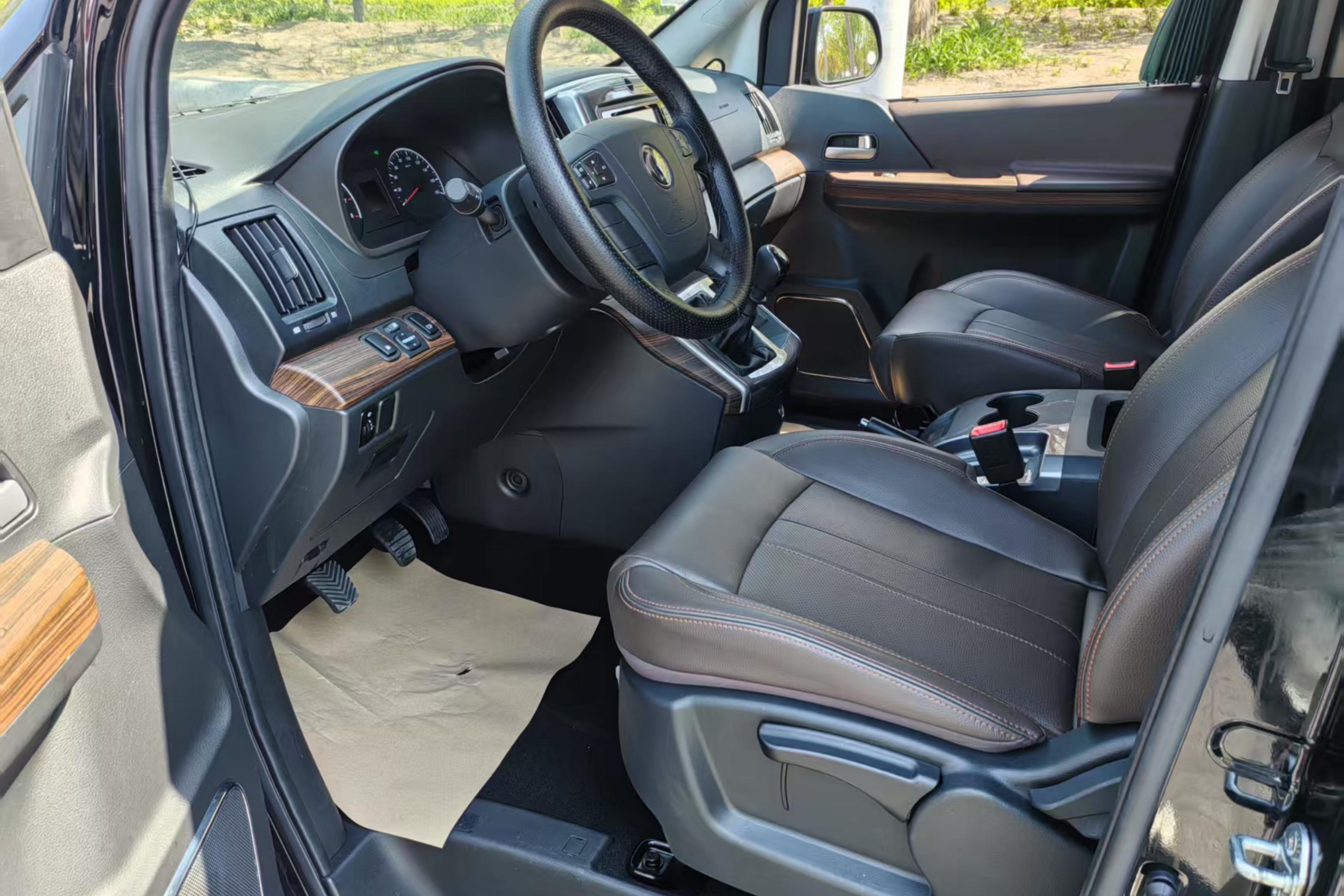 Forthing Lingzhi PLUS 2021 #7 Forthing Lingzhi PLUS 2021 car image #7