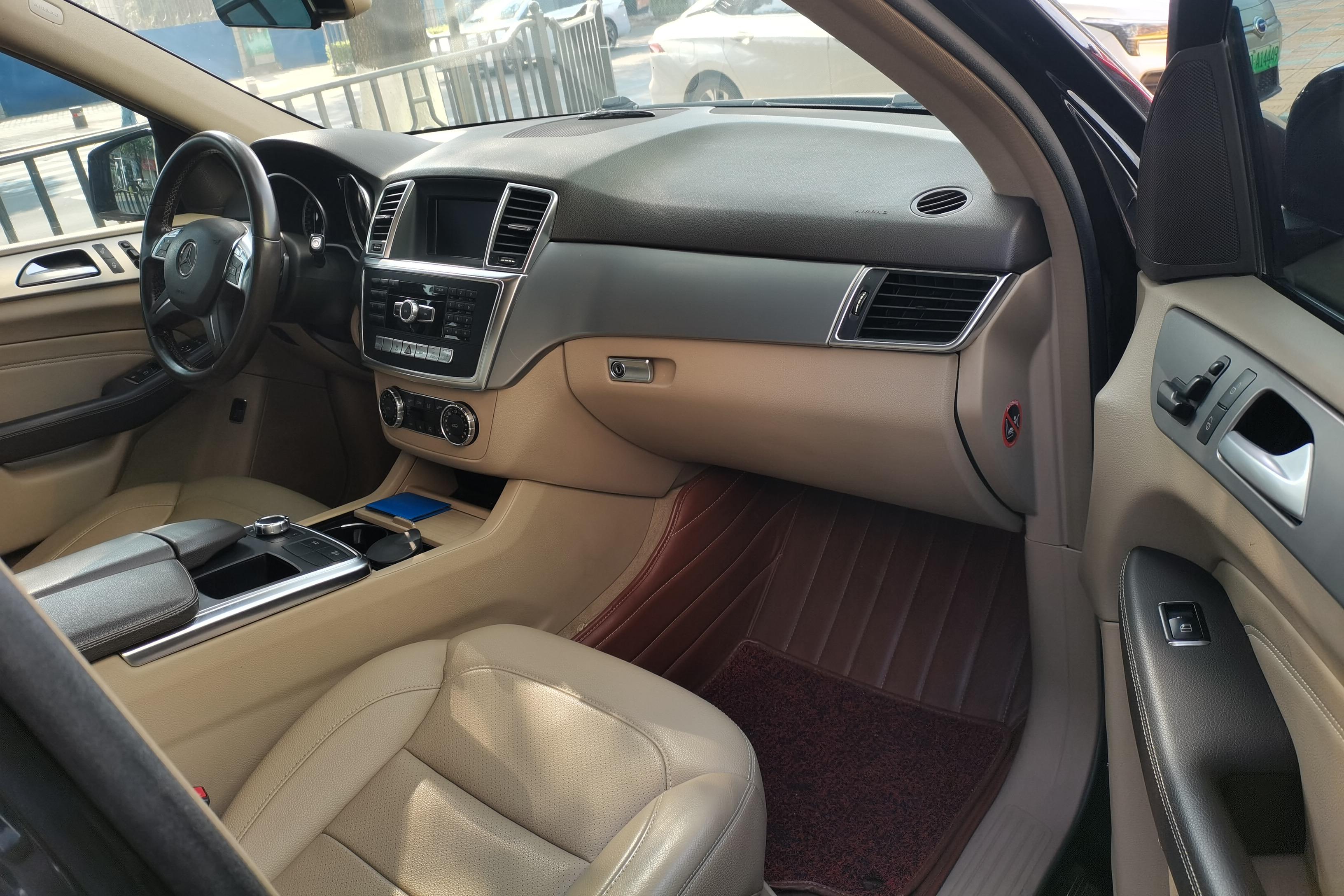 Mercedes-Benz M Class 2014 car image #7